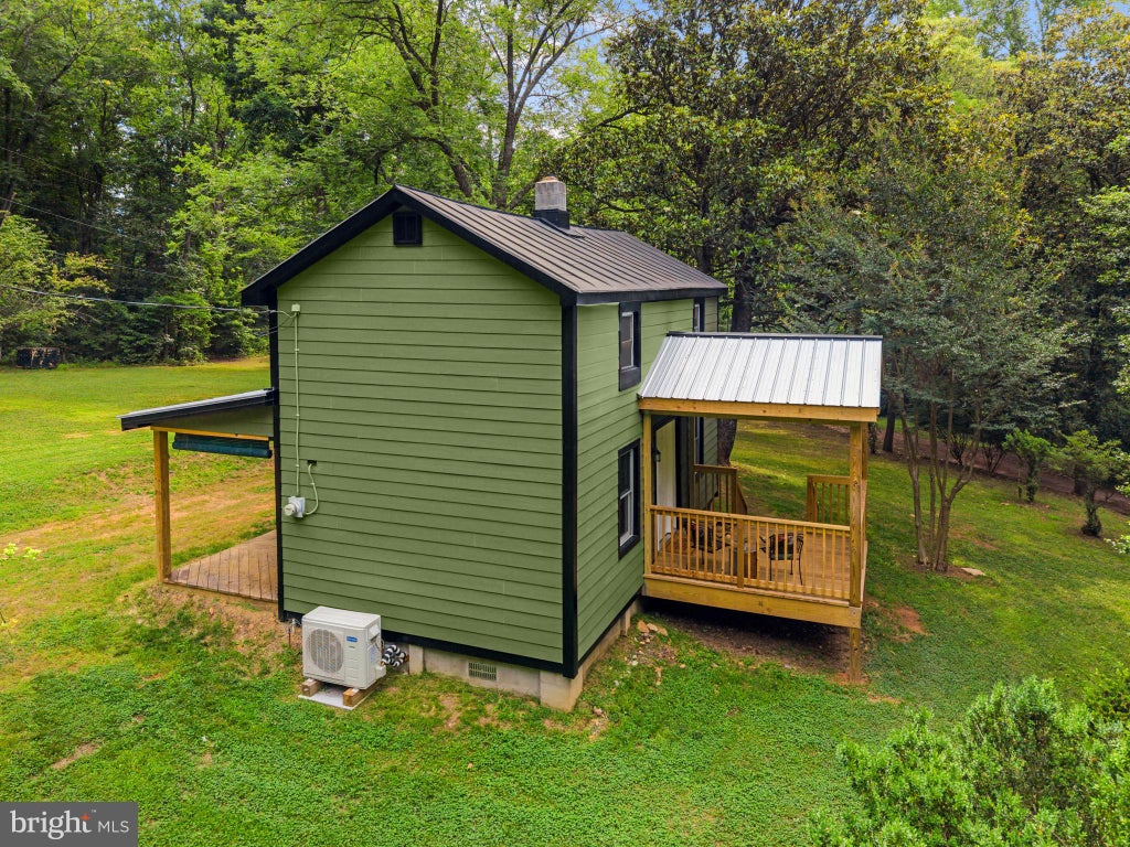 Photo of 2303 W Hoover Road, HAYWOOD, VA 22722 (MLS # VAMA2002834)