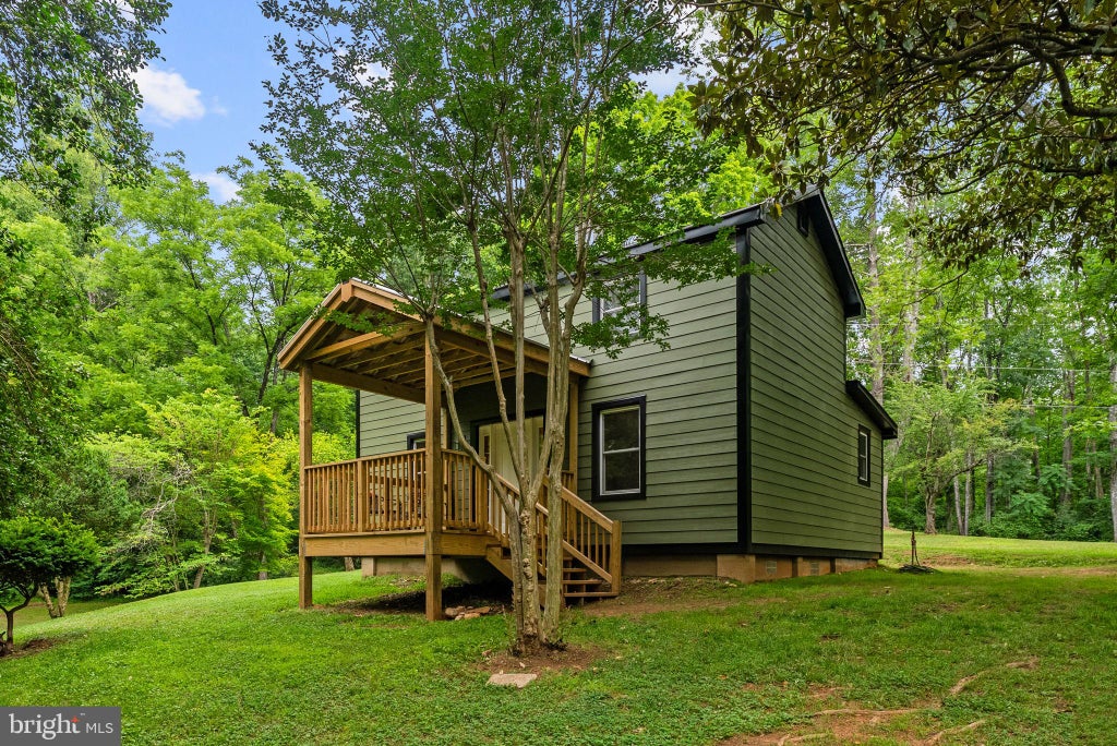 Photo of 2303 W Hoover Road, HAYWOOD, VA 22722 (MLS # VAMA2002834)