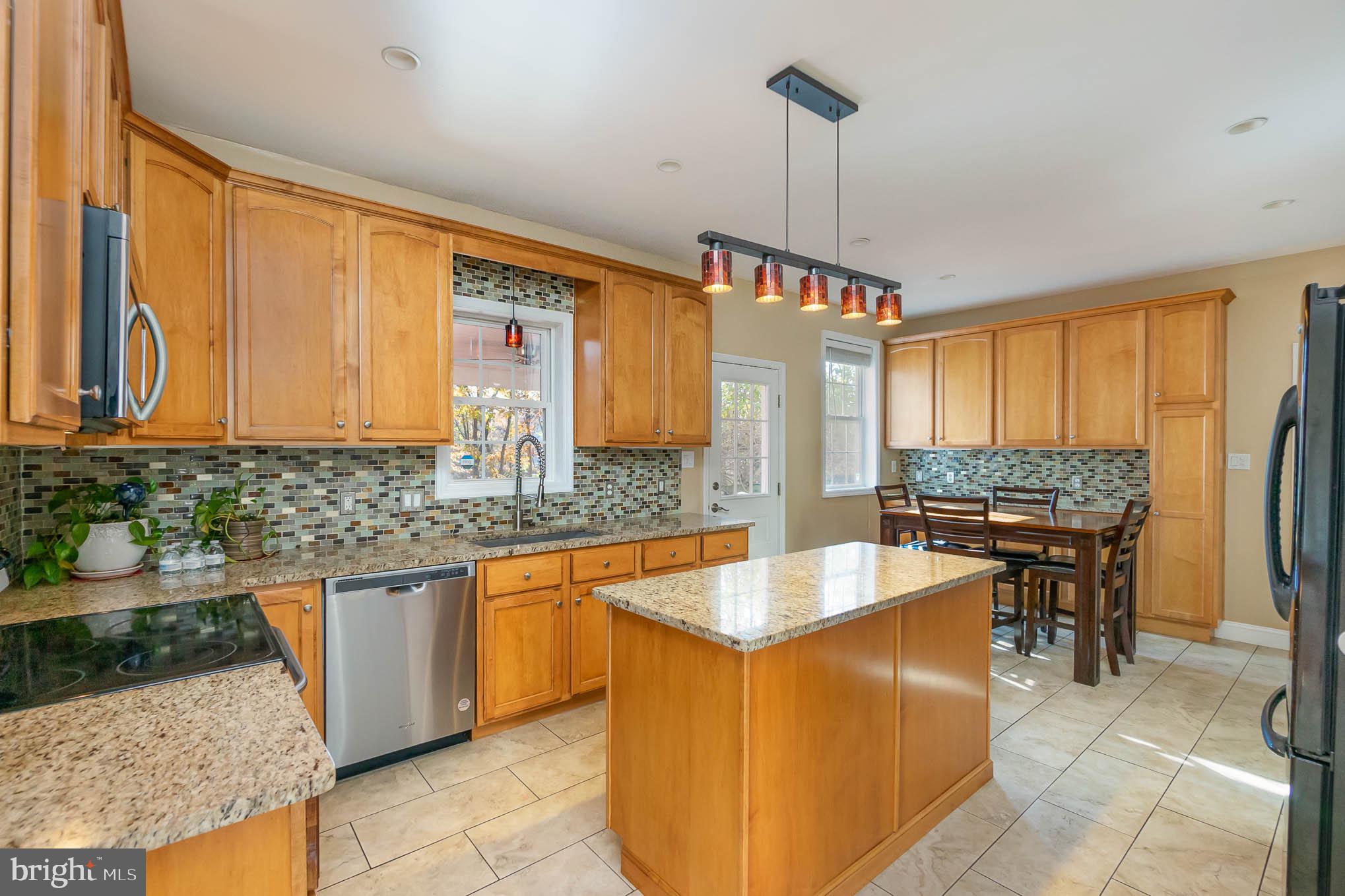 NORTH HILLS - Residential