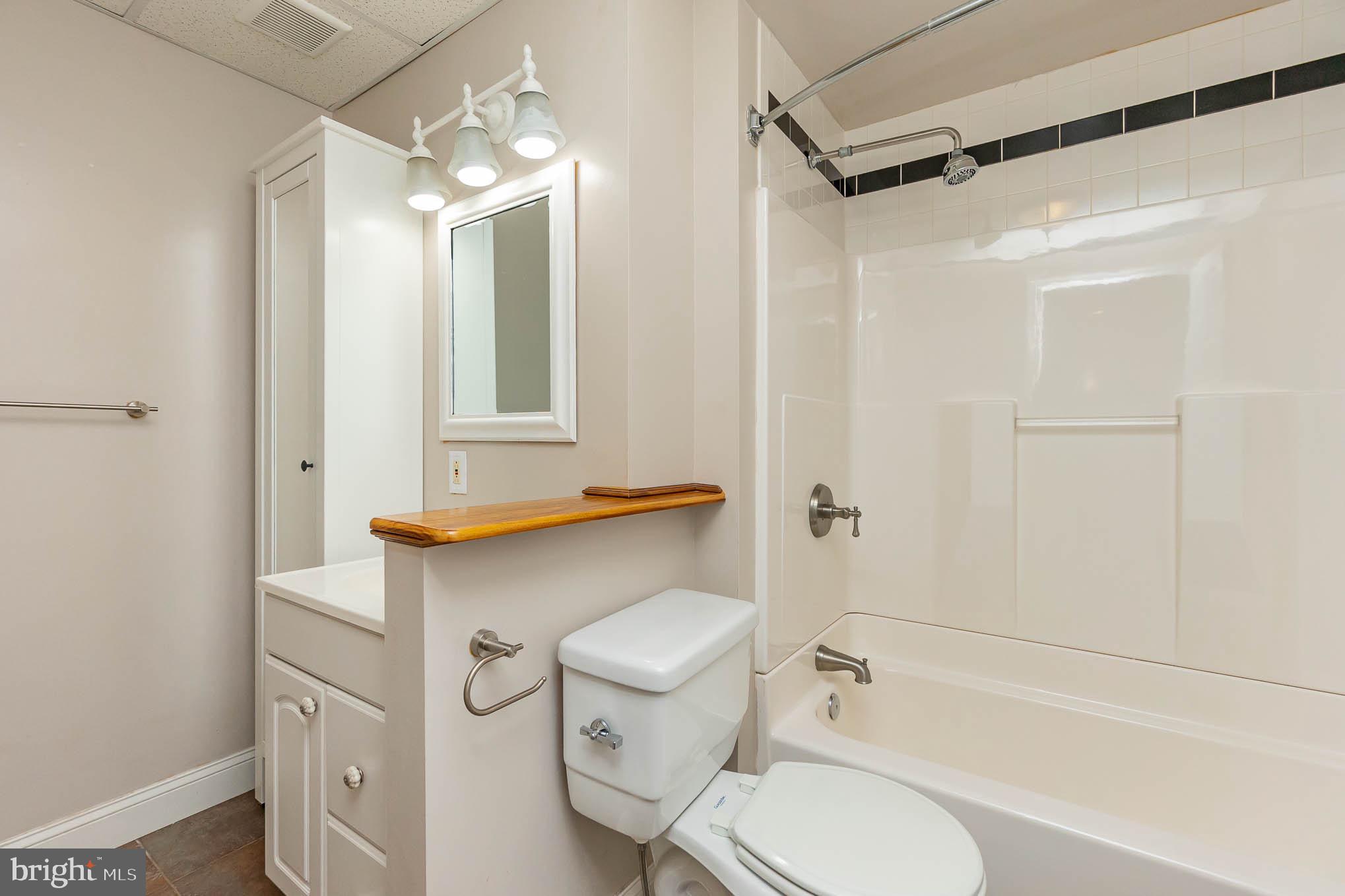 NORTH HILLS - Residential