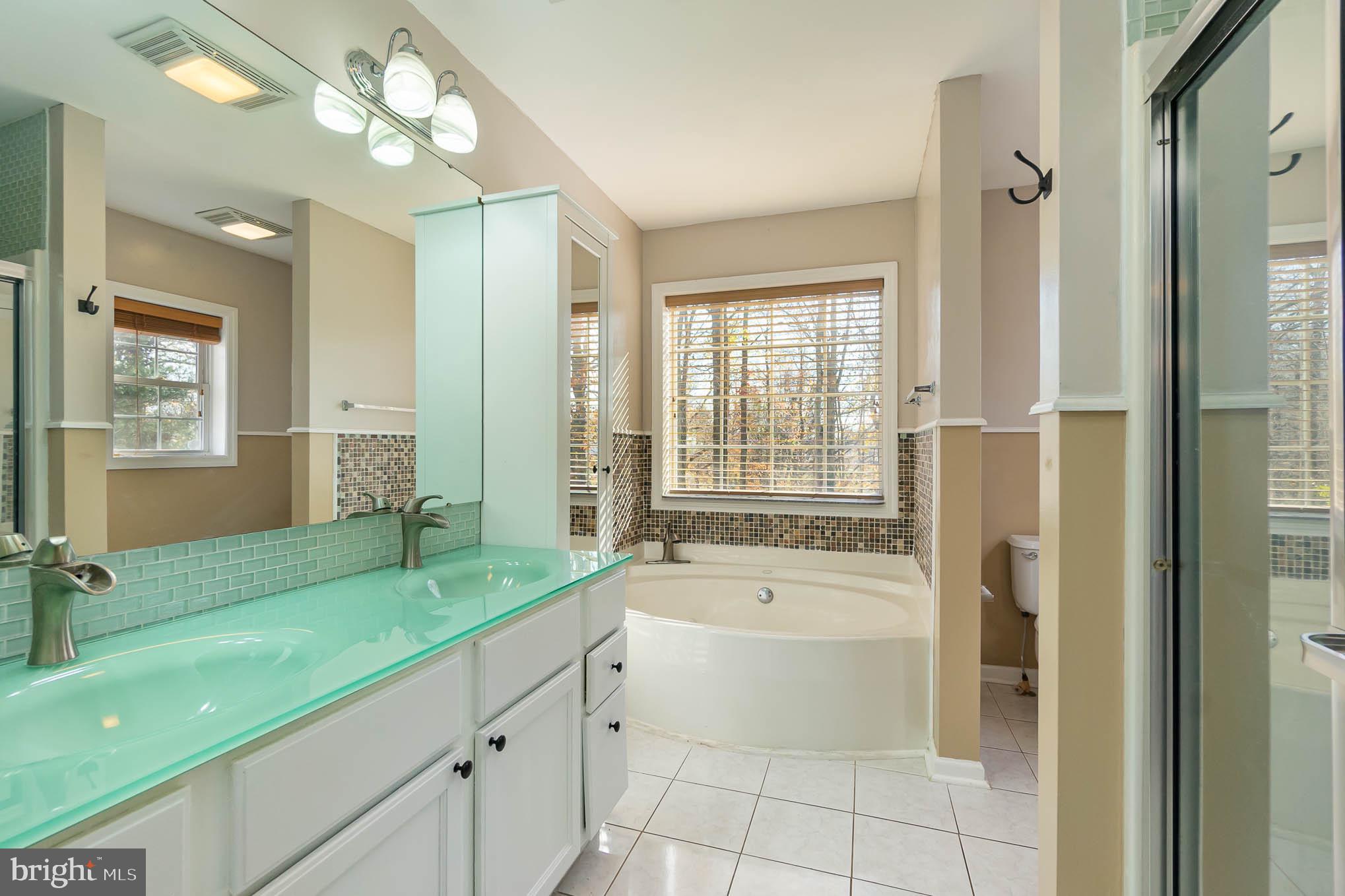 NORTH HILLS - Residential