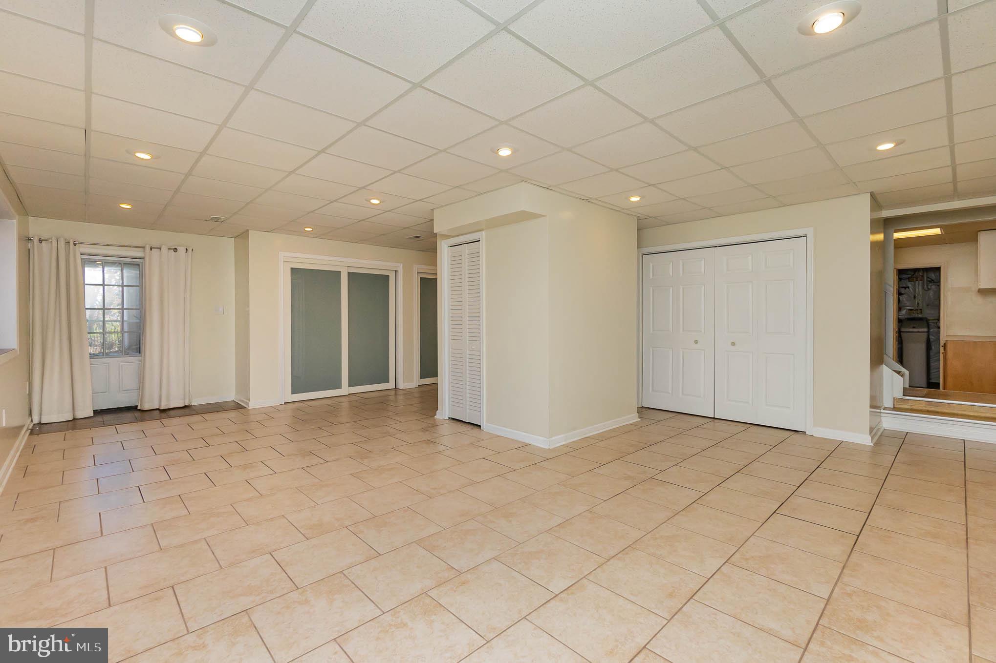 NORTH HILLS - Residential