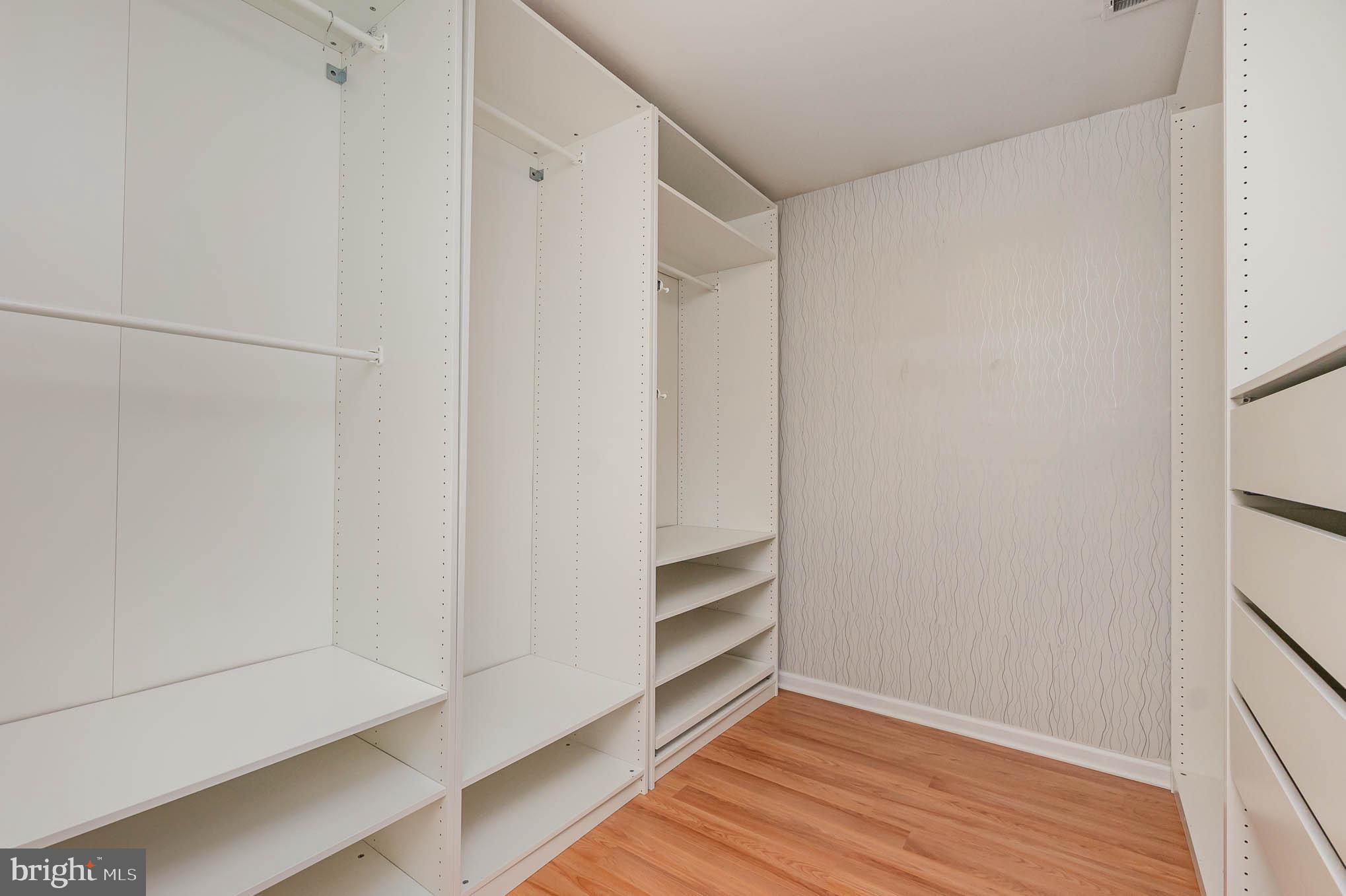 NORTH HILLS - Residential