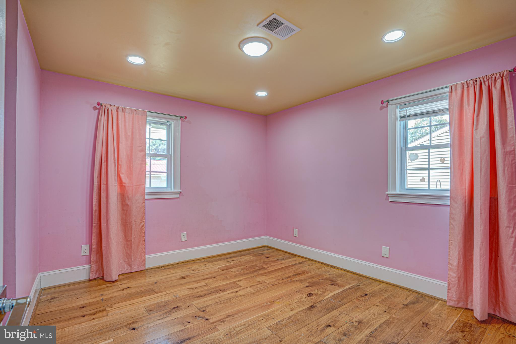 KINGS HEIGHTS - Residential