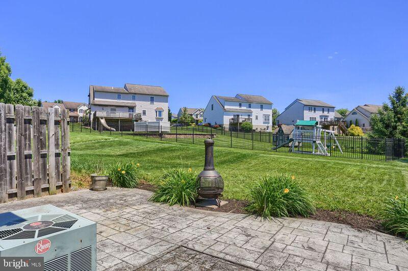QUAIL HOLLOW - Residential