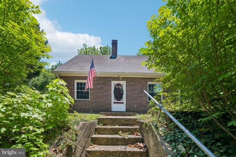 Homes For Sale - 907 Charles Street<br/> LA PLATA, MD 20646