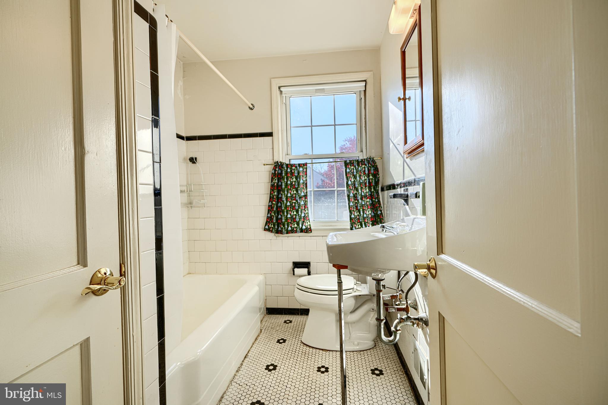 LOCH RAVEN VILLAGE - Residential