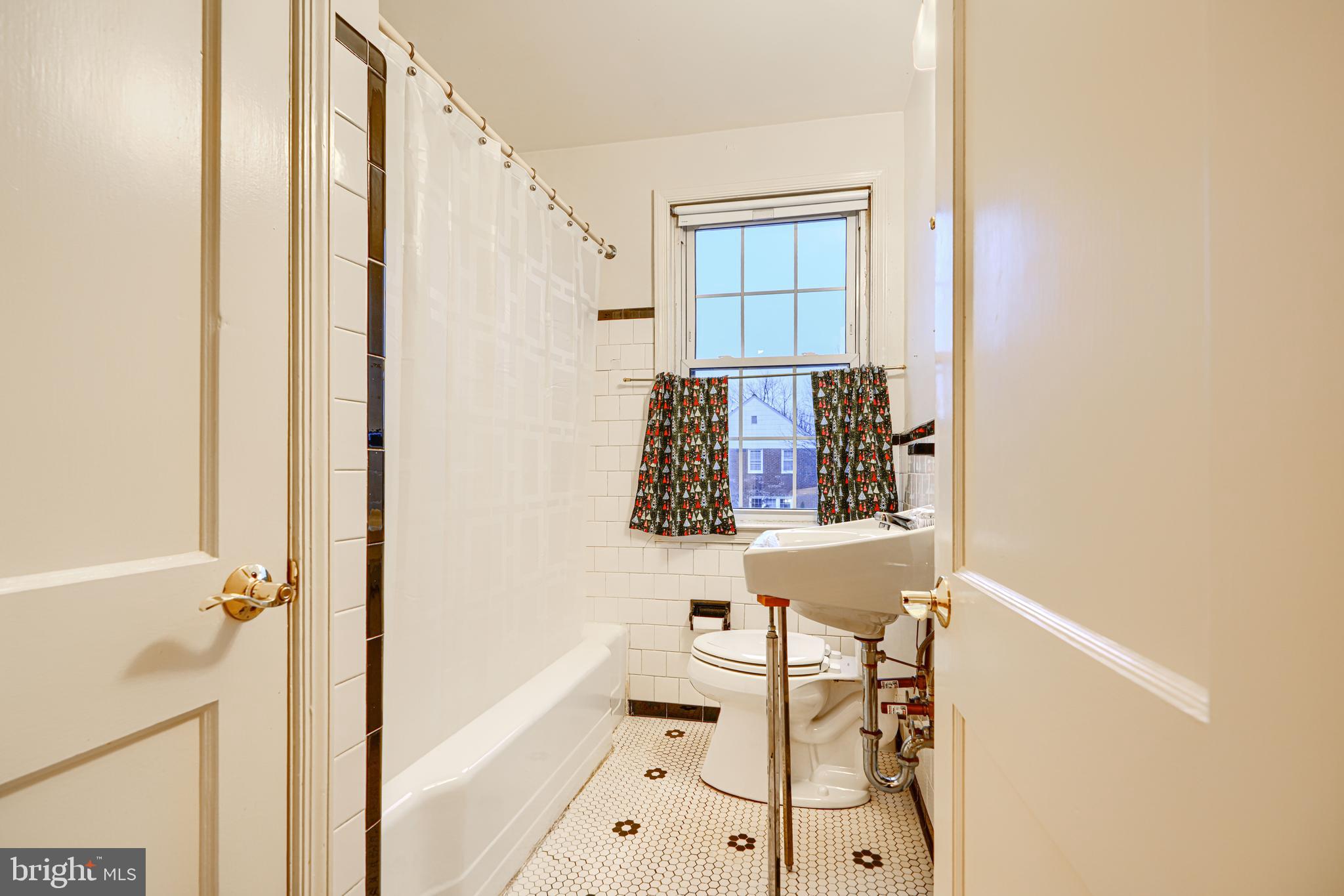 LOCH RAVEN VILLAGE - Residential