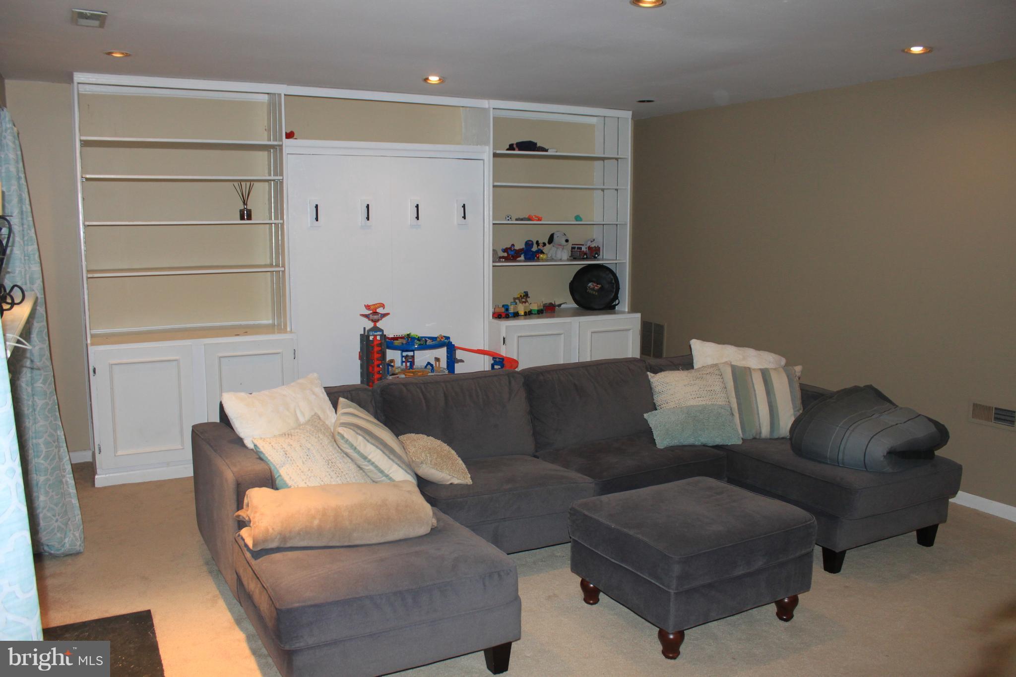 WOODS LANDING - Residential