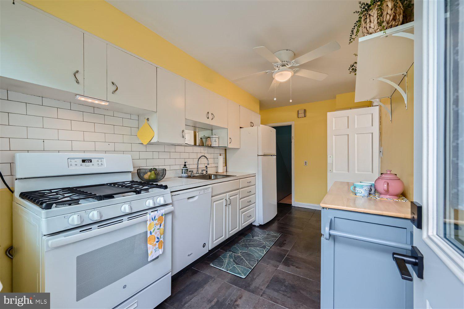 EDNOR GARDENS - LAKESIDE - Residential