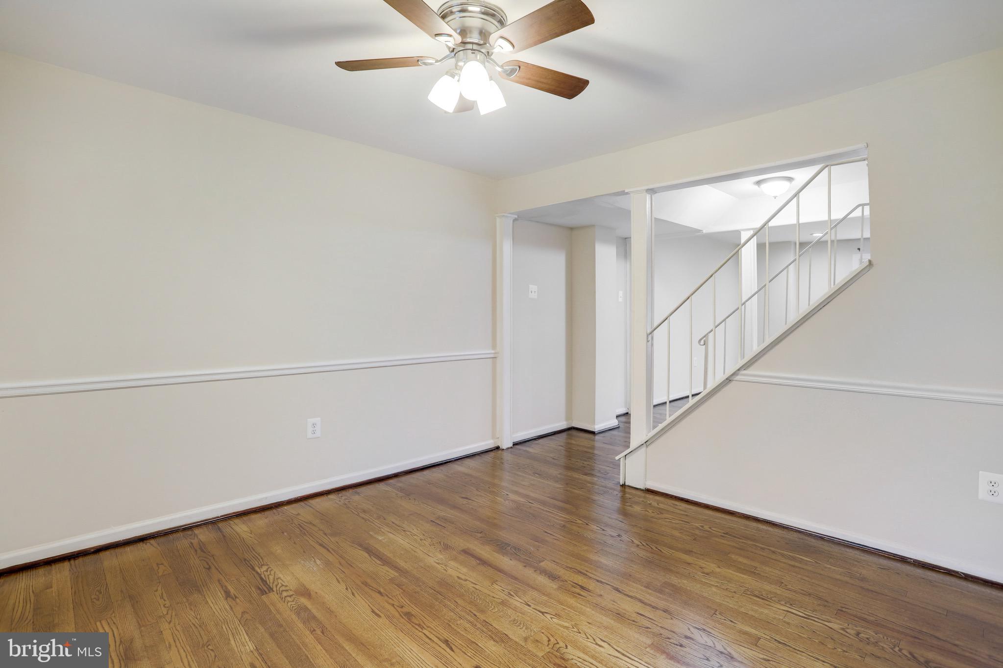 PINEWOOD LAKE - Residential Lease