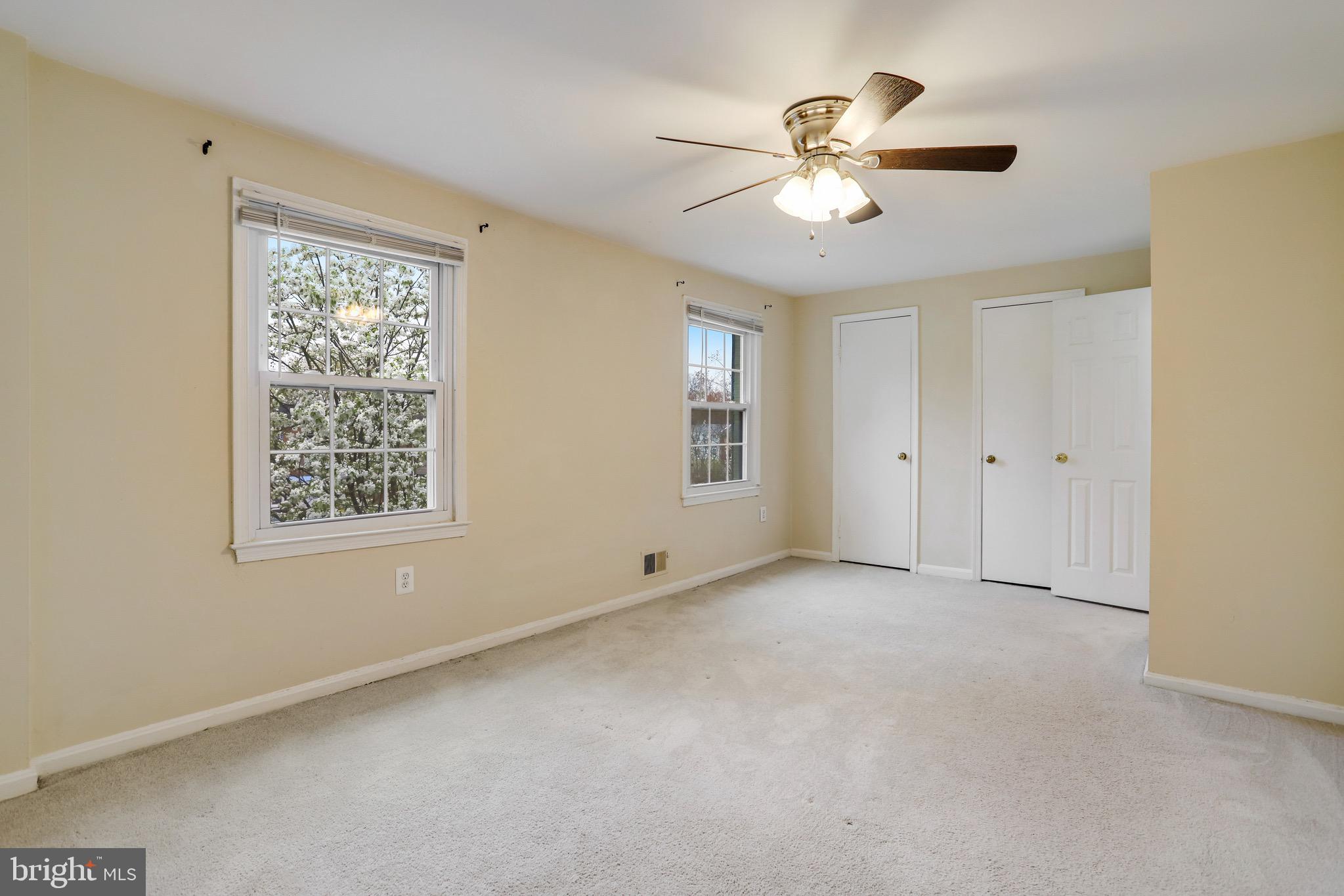 PINEWOOD LAKE - Residential Lease