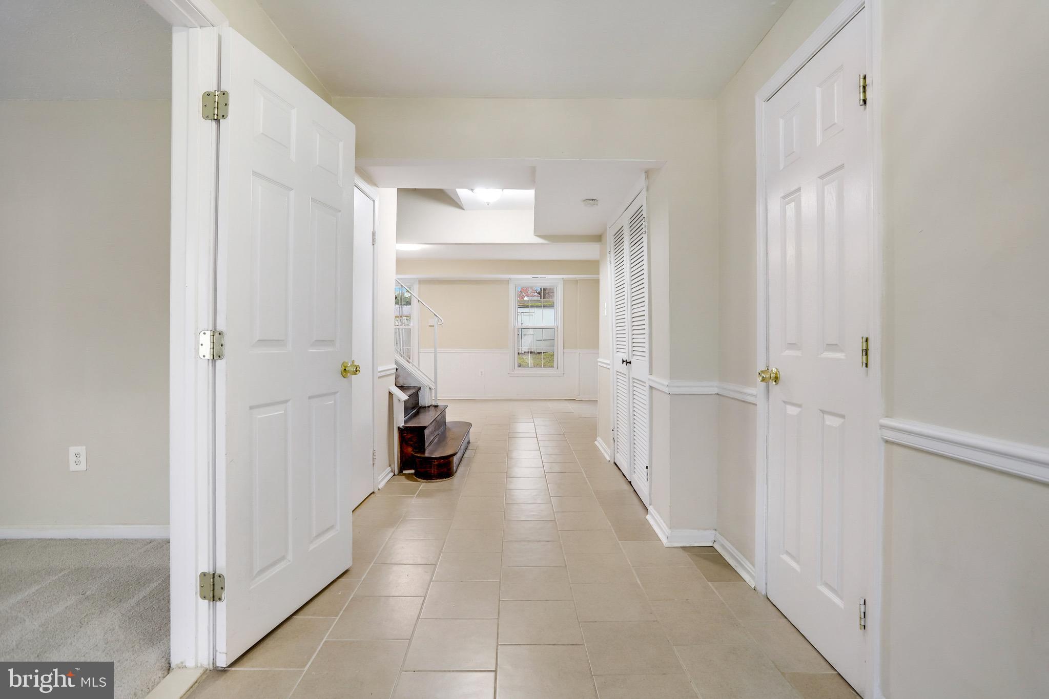 PINEWOOD LAKE - Residential Lease