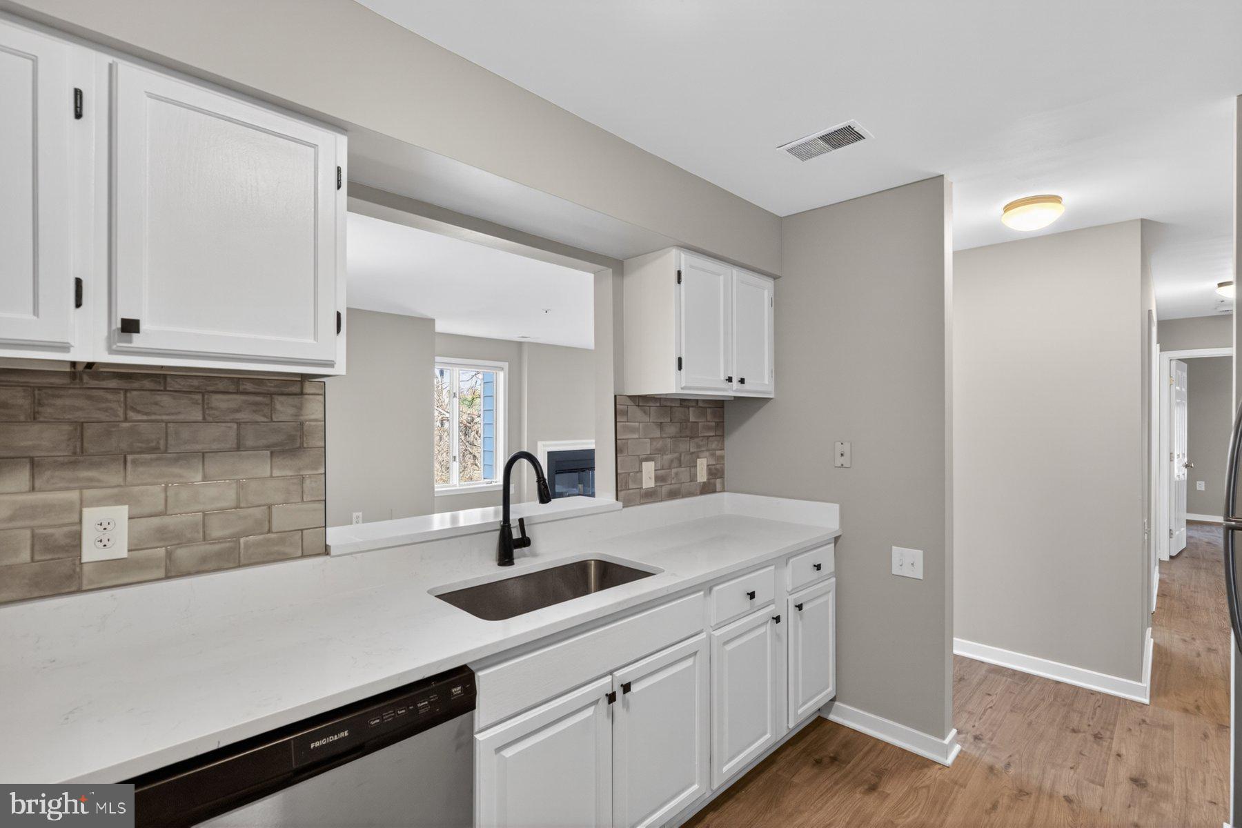 PARRS RIDGE - Residential