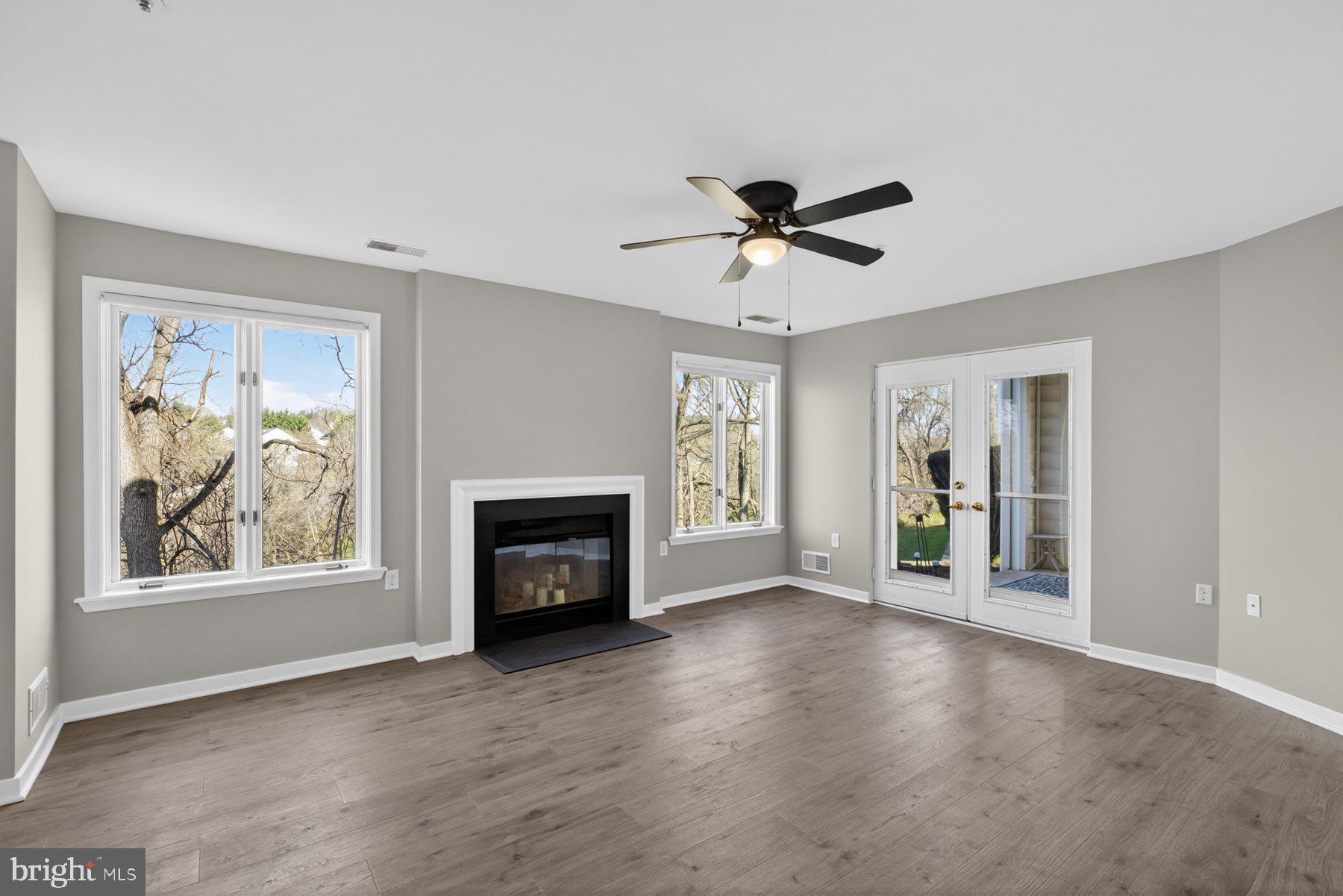 PARRS RIDGE - Residential