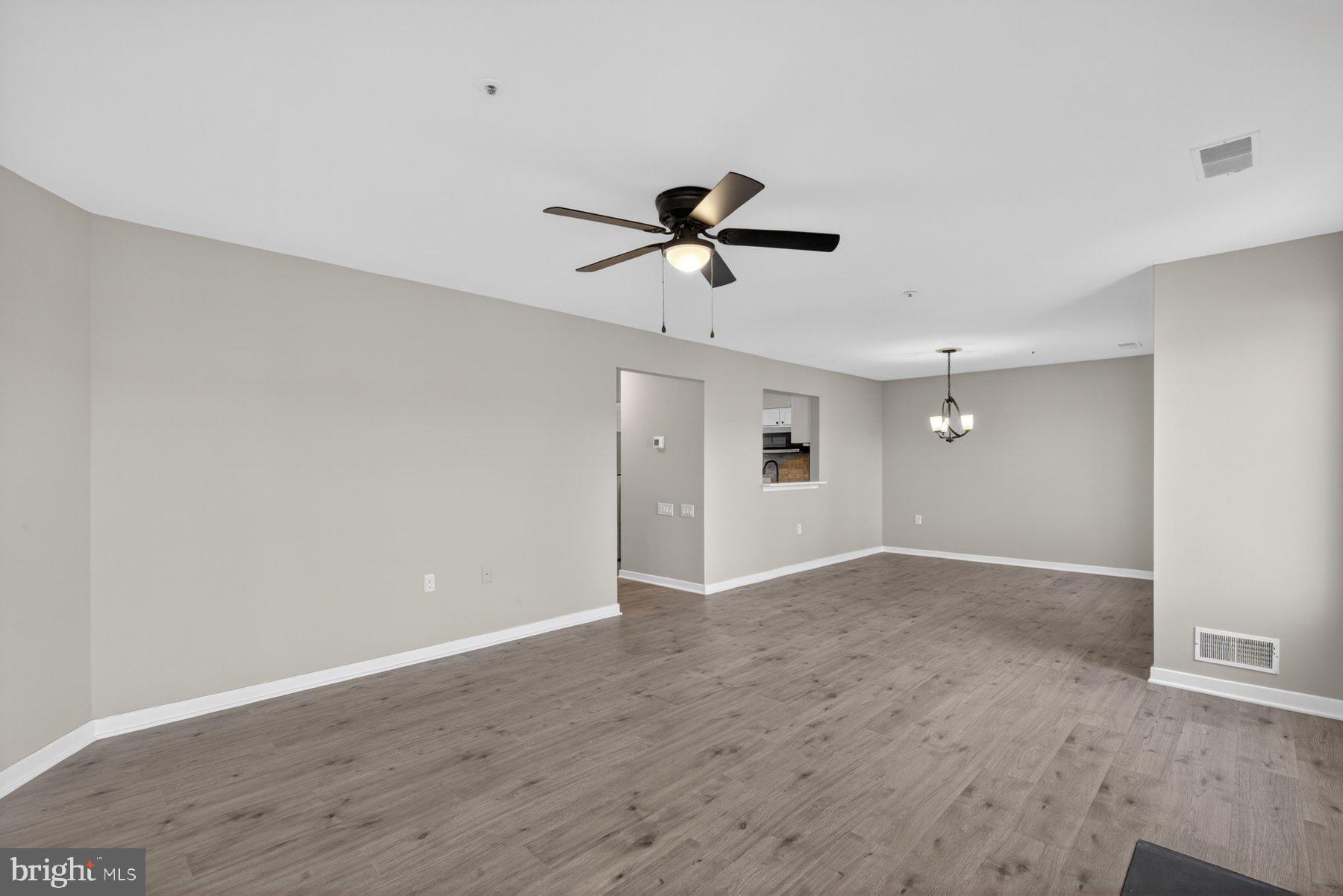 PARRS RIDGE - Residential