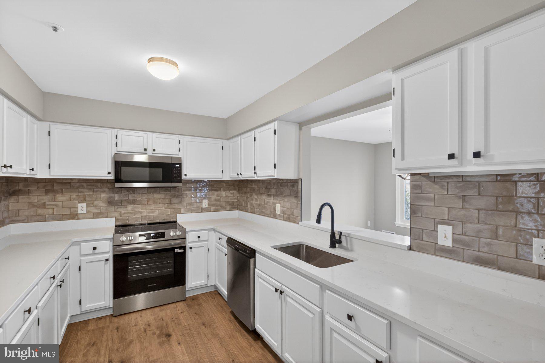 PARRS RIDGE - Residential