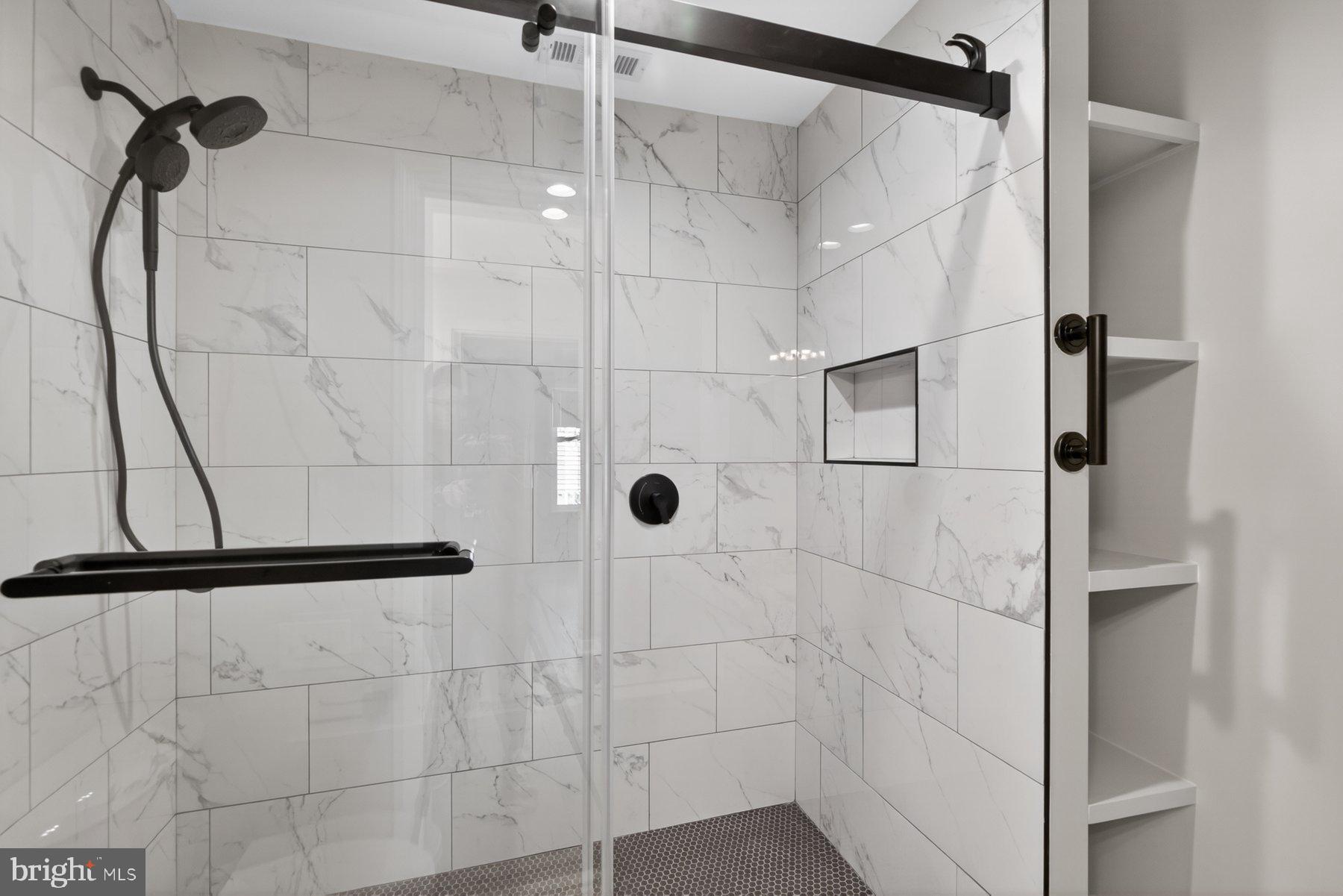 PARRS RIDGE - Residential