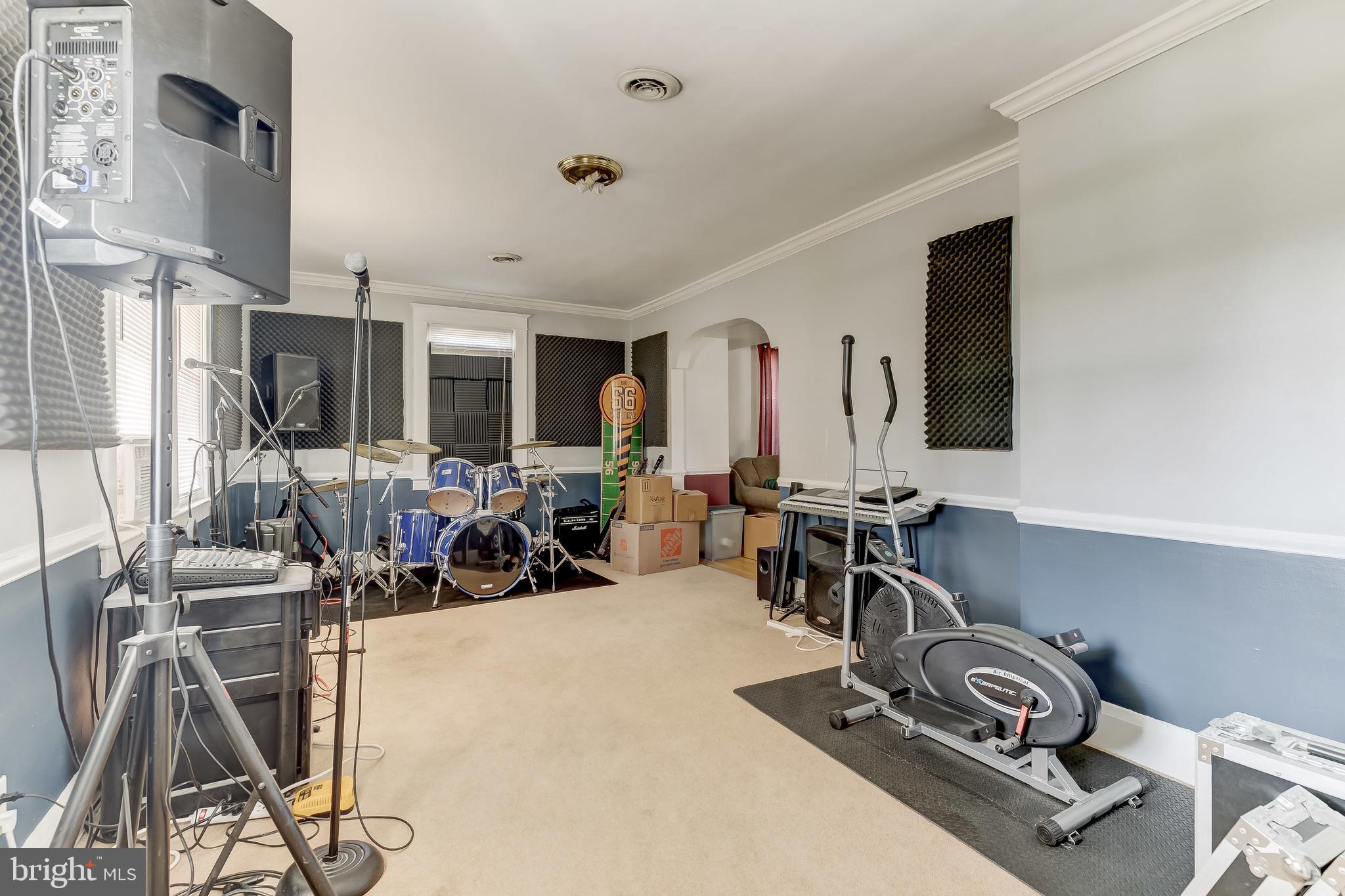 PERRY HALL - Residential