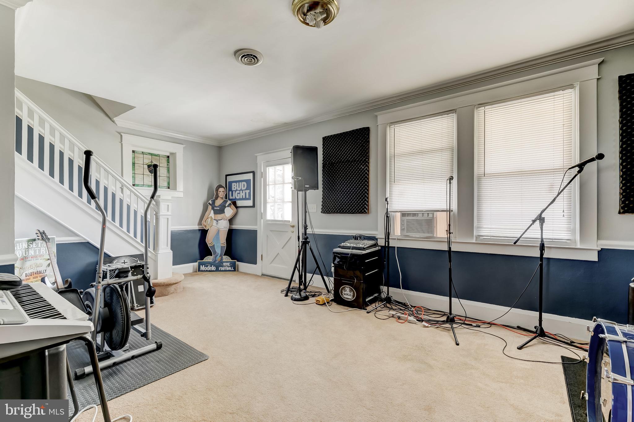 PERRY HALL - Residential