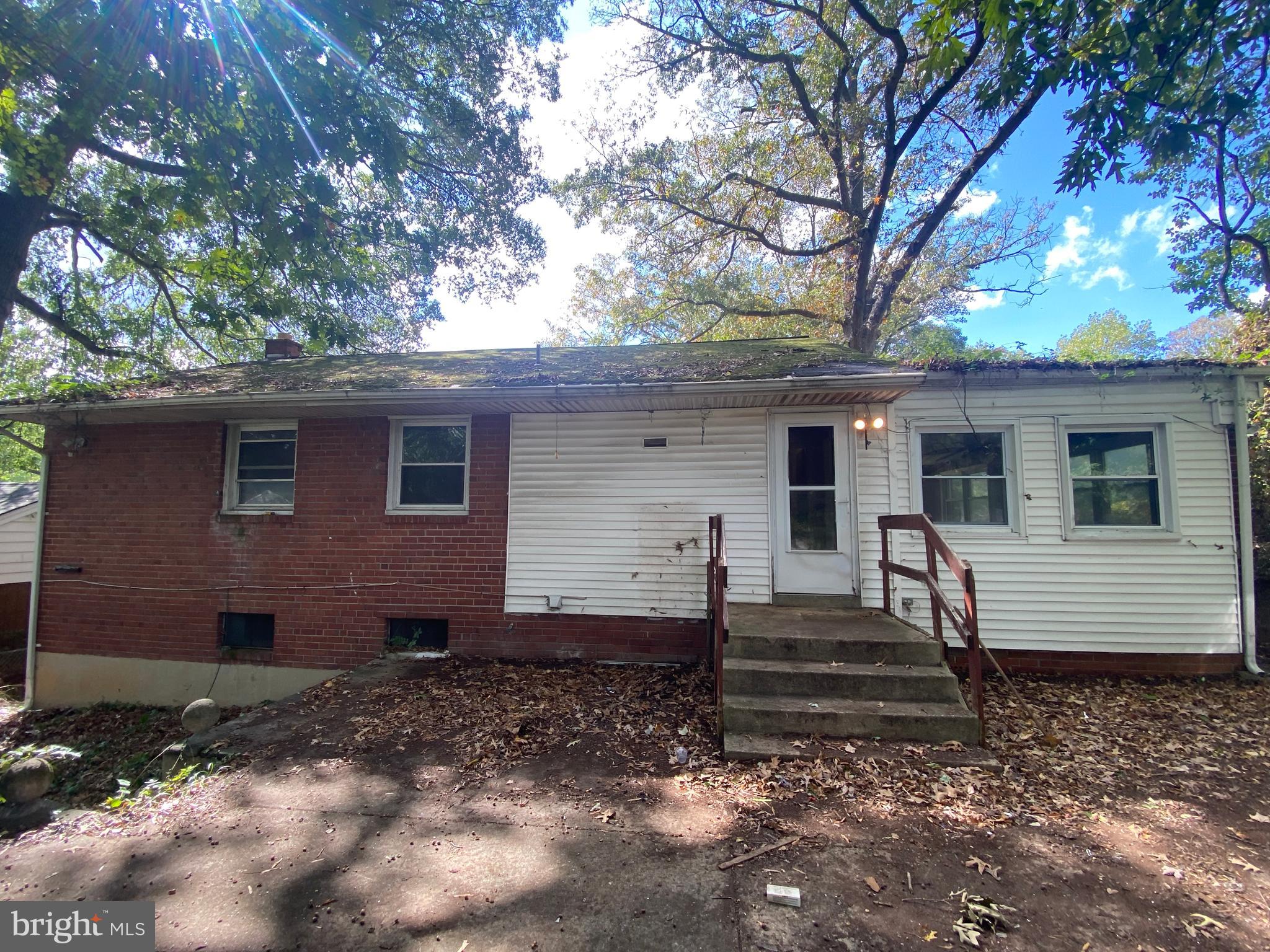 NEW CARROLLTON - Residential