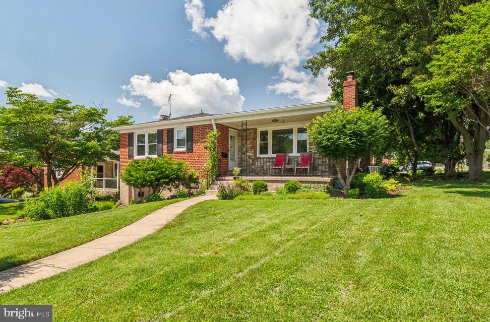 COLONIAL GARDENS - Residential
