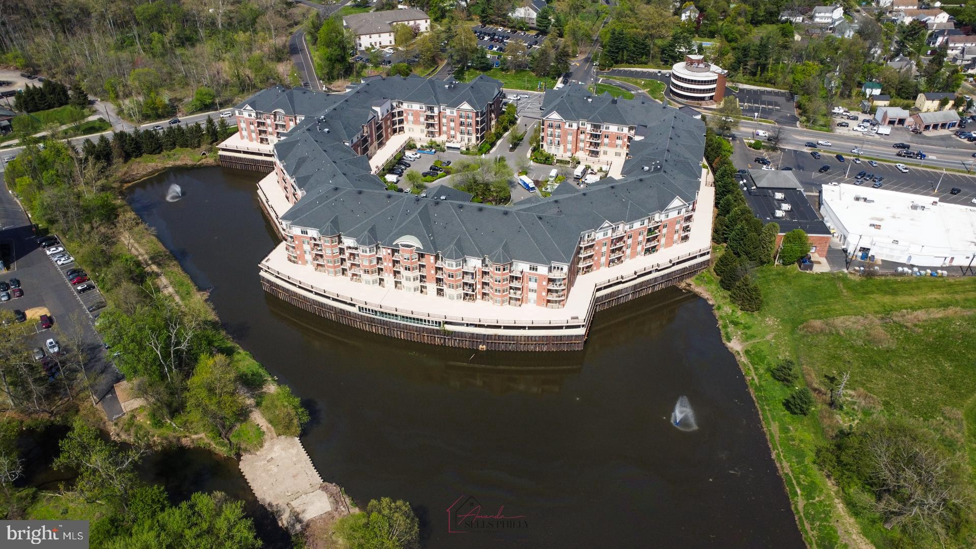 HUNTINGDON PLACE - Residential