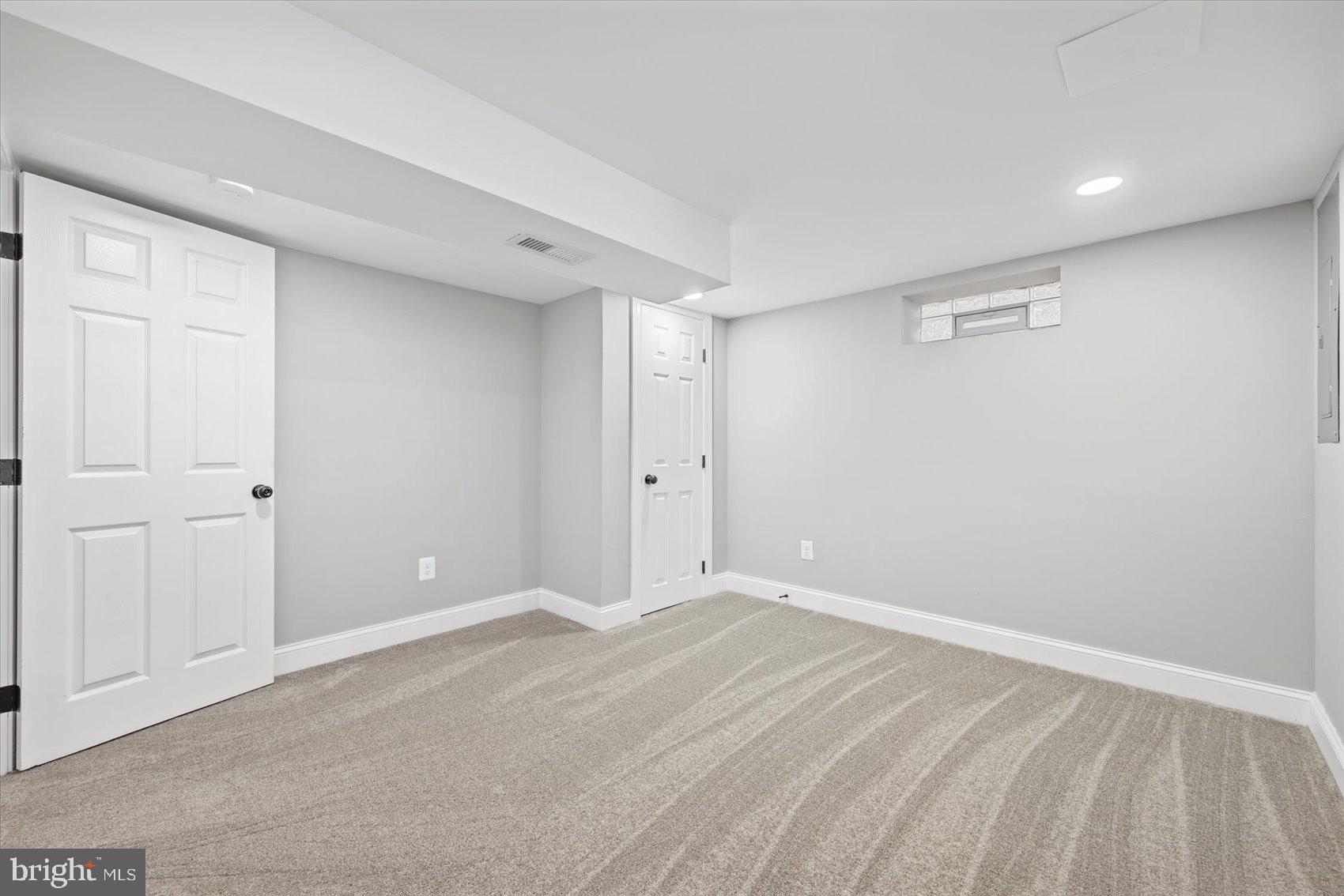 WINDSOR - Residential