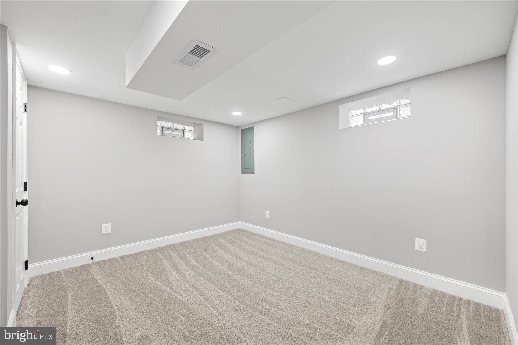 WINDSOR - Residential