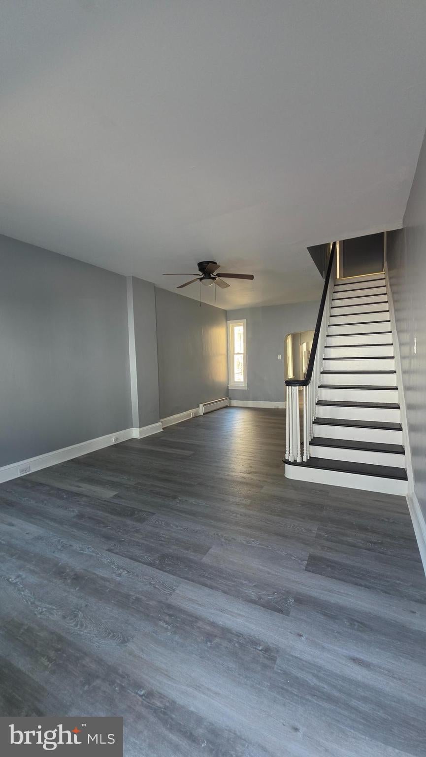 1242 MUHLENBERG STREET
