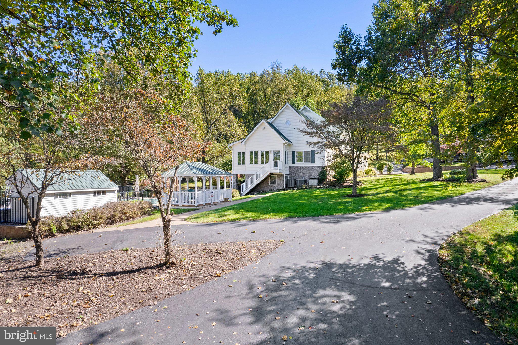 DRAKE, J B - LAUREL HILL A/K/A - Residential