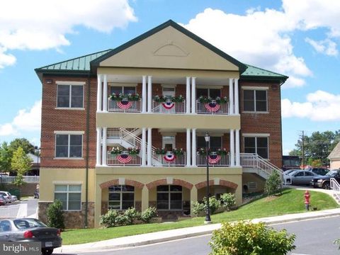 Photo of 3300 Olney Sandy Spring Road #300, OLNEY, MD 20832 (MLS # MDMC2210380)