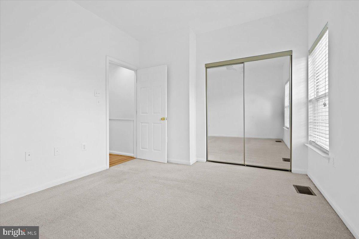 PARKSIDE AT ASHBURN - Residential