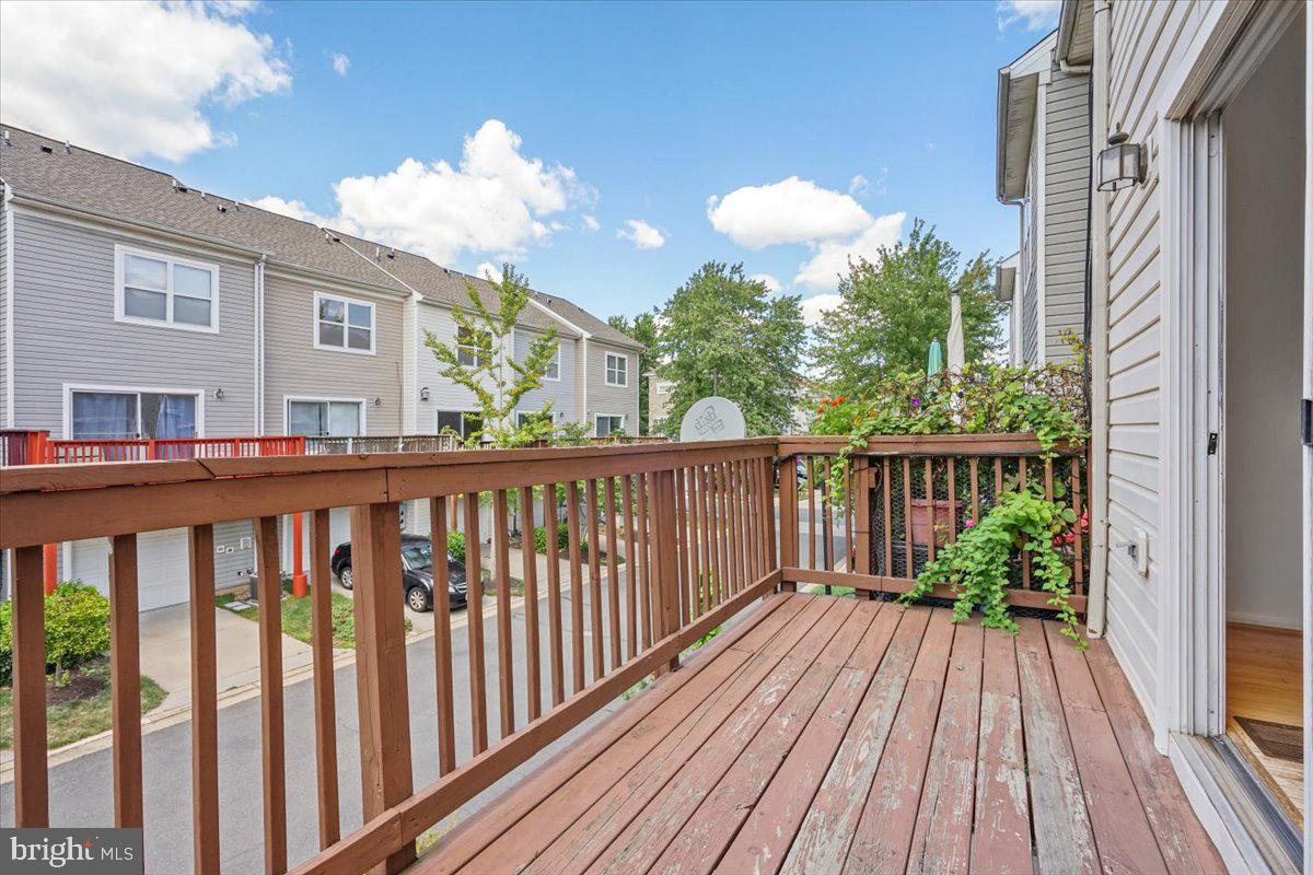 PARKSIDE AT ASHBURN - Residential