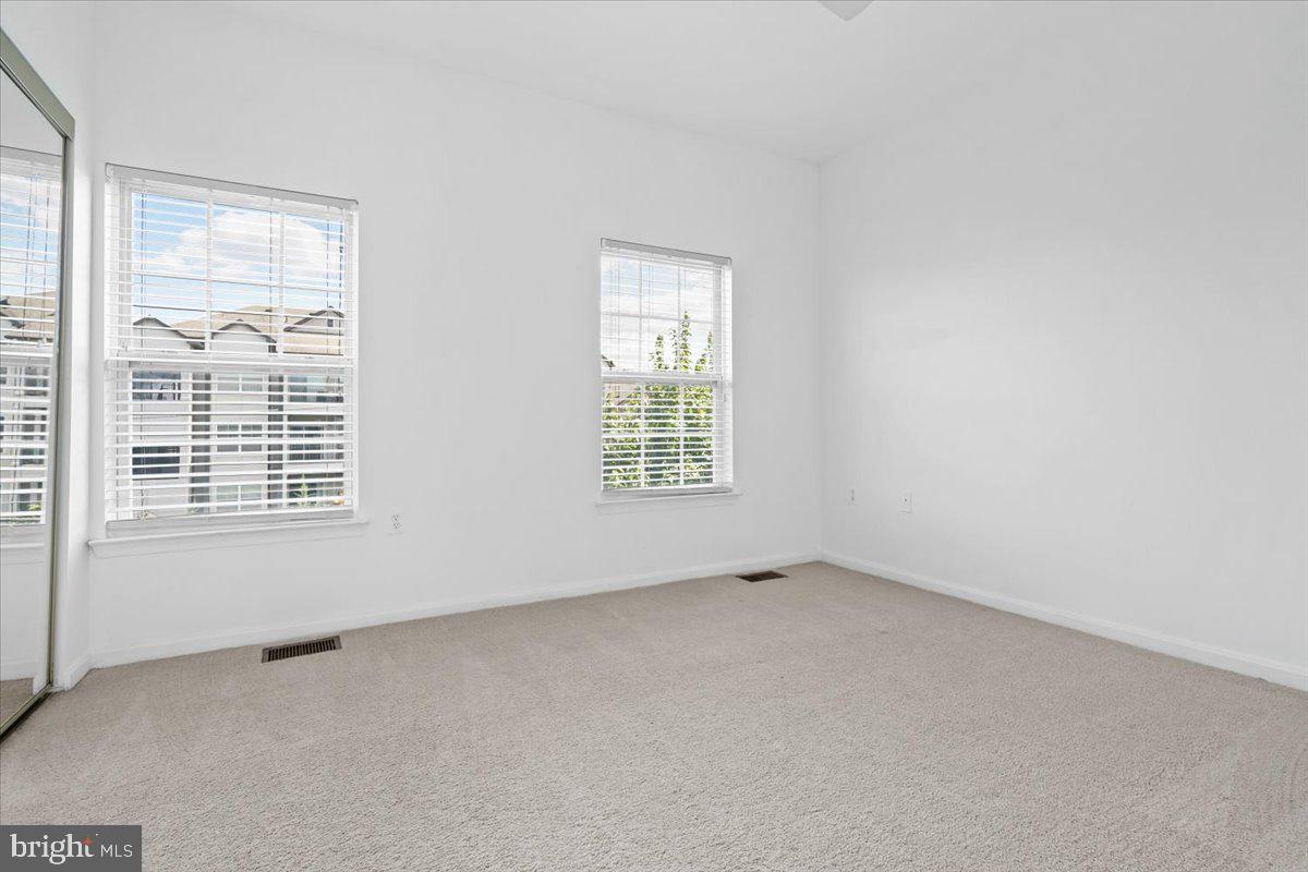 PARKSIDE AT ASHBURN - Residential