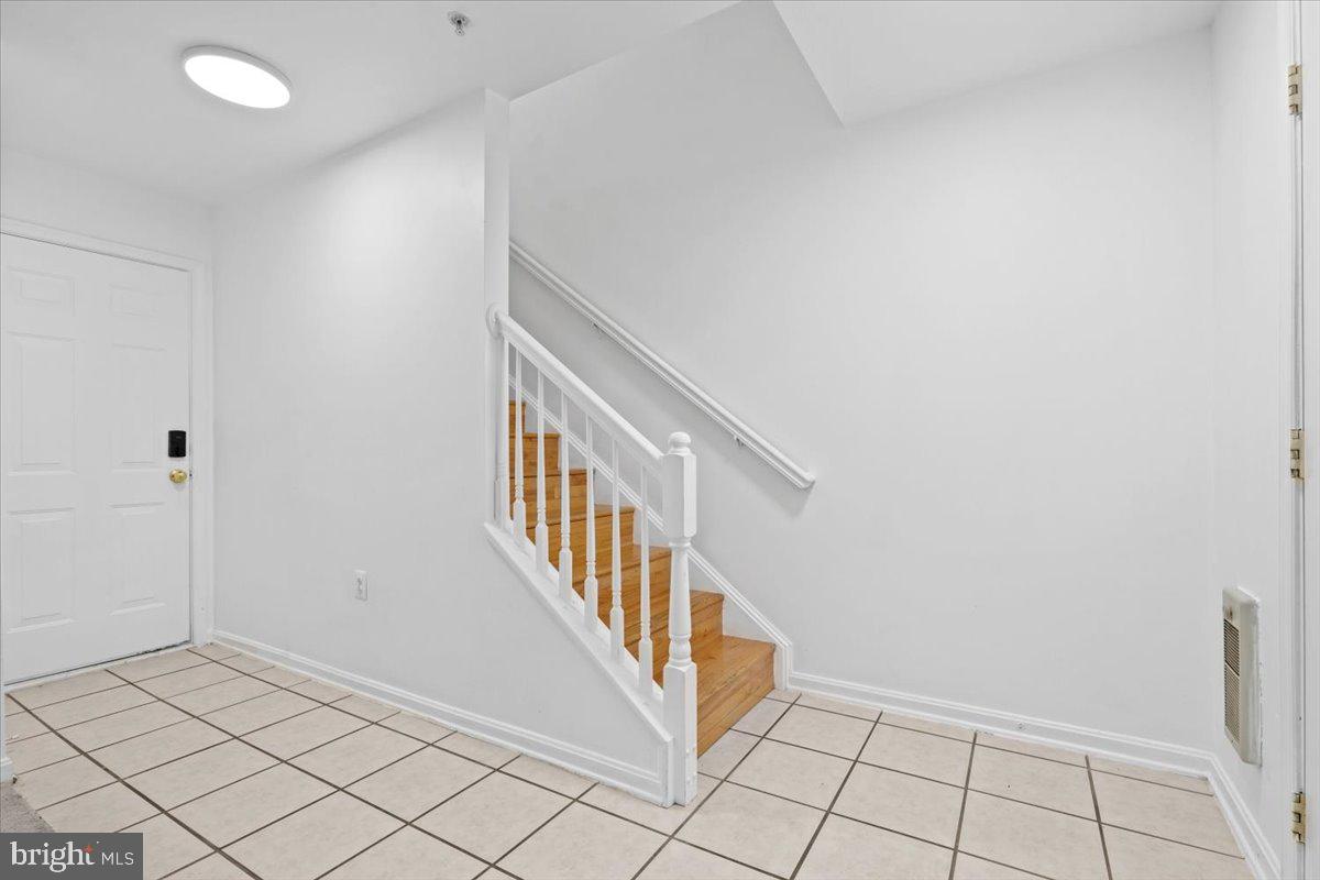 PARKSIDE AT ASHBURN - Residential