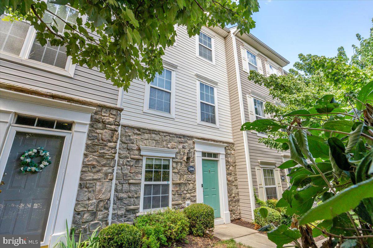 PARKSIDE AT ASHBURN - Residential