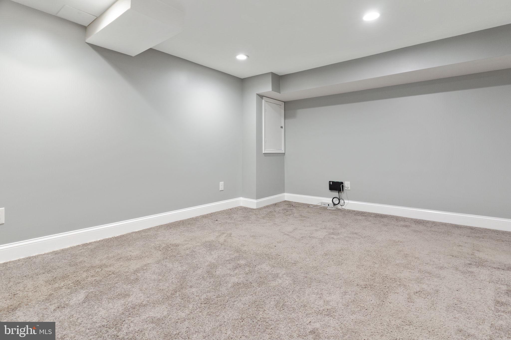 MIDDLESEX - Residential