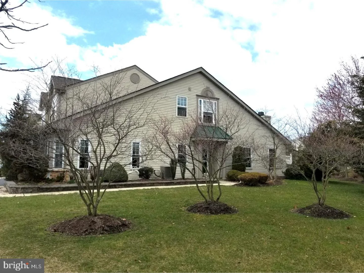 33 Pizzullo Road, Hamilton, NJ 08690
