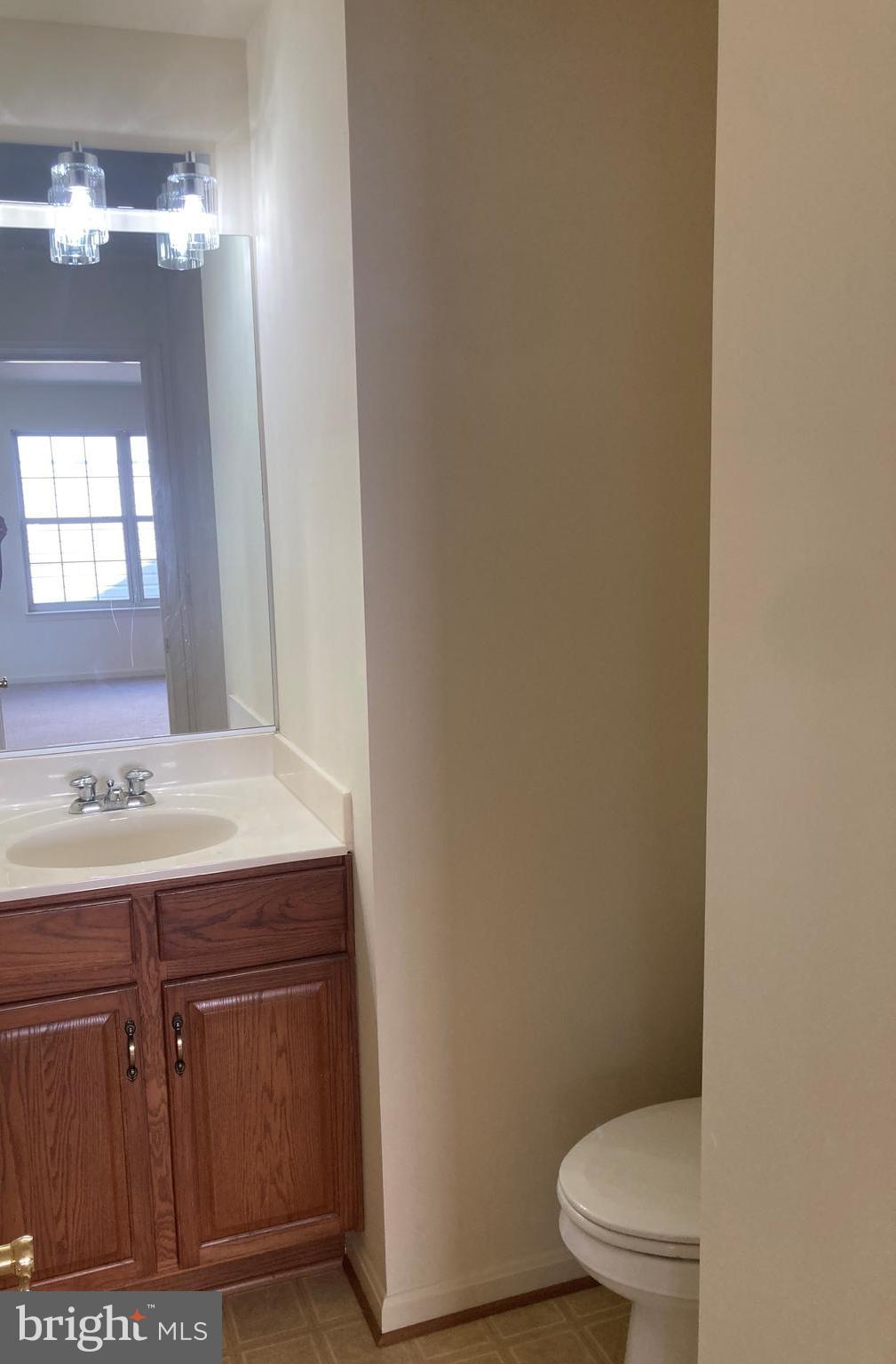 7404 BERRYLEAF DRIVE