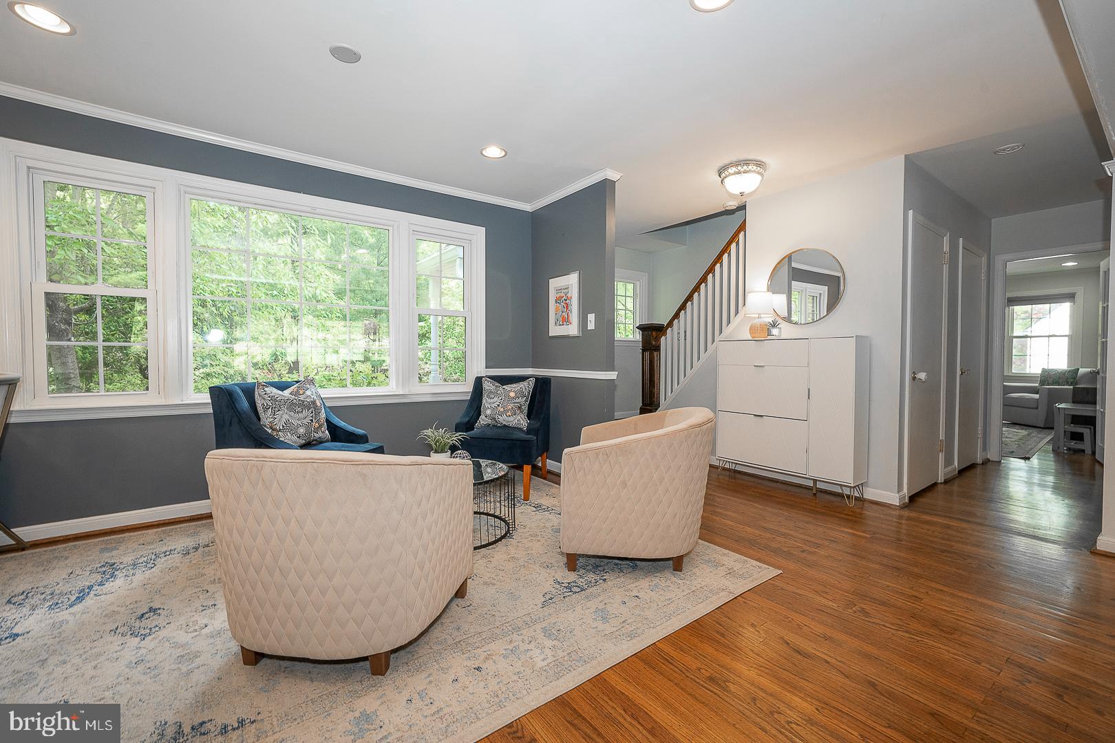 COLONIAL VILLAGE - Residential