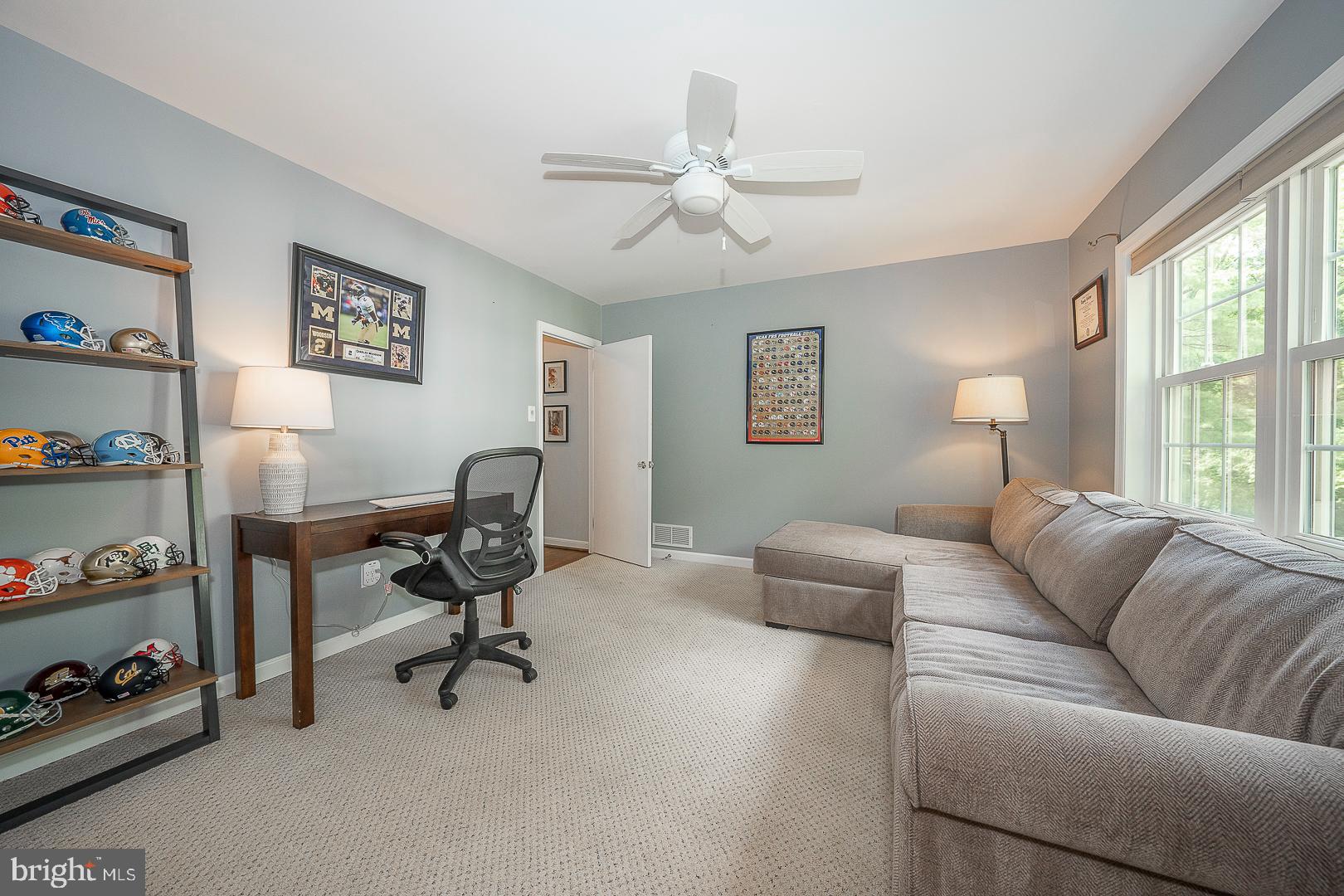 COLONIAL VILLAGE - Residential