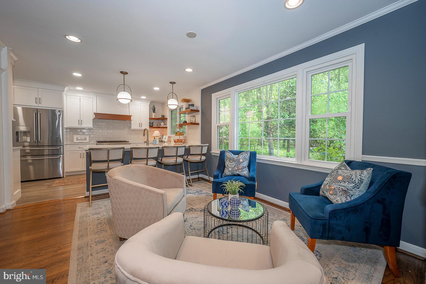 COLONIAL VILLAGE - Residential