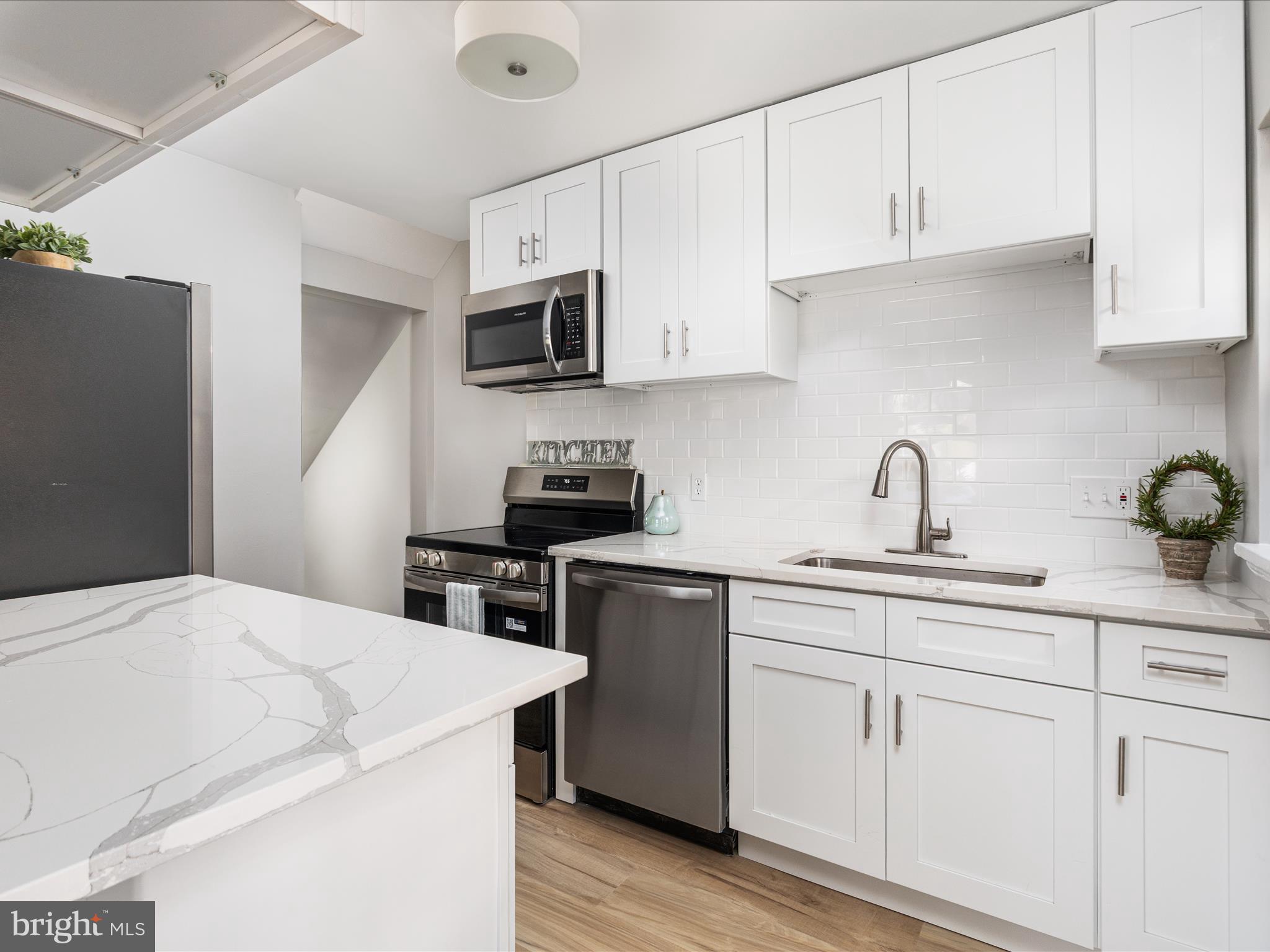 FAIRLINGTON MEADOWS - Residential