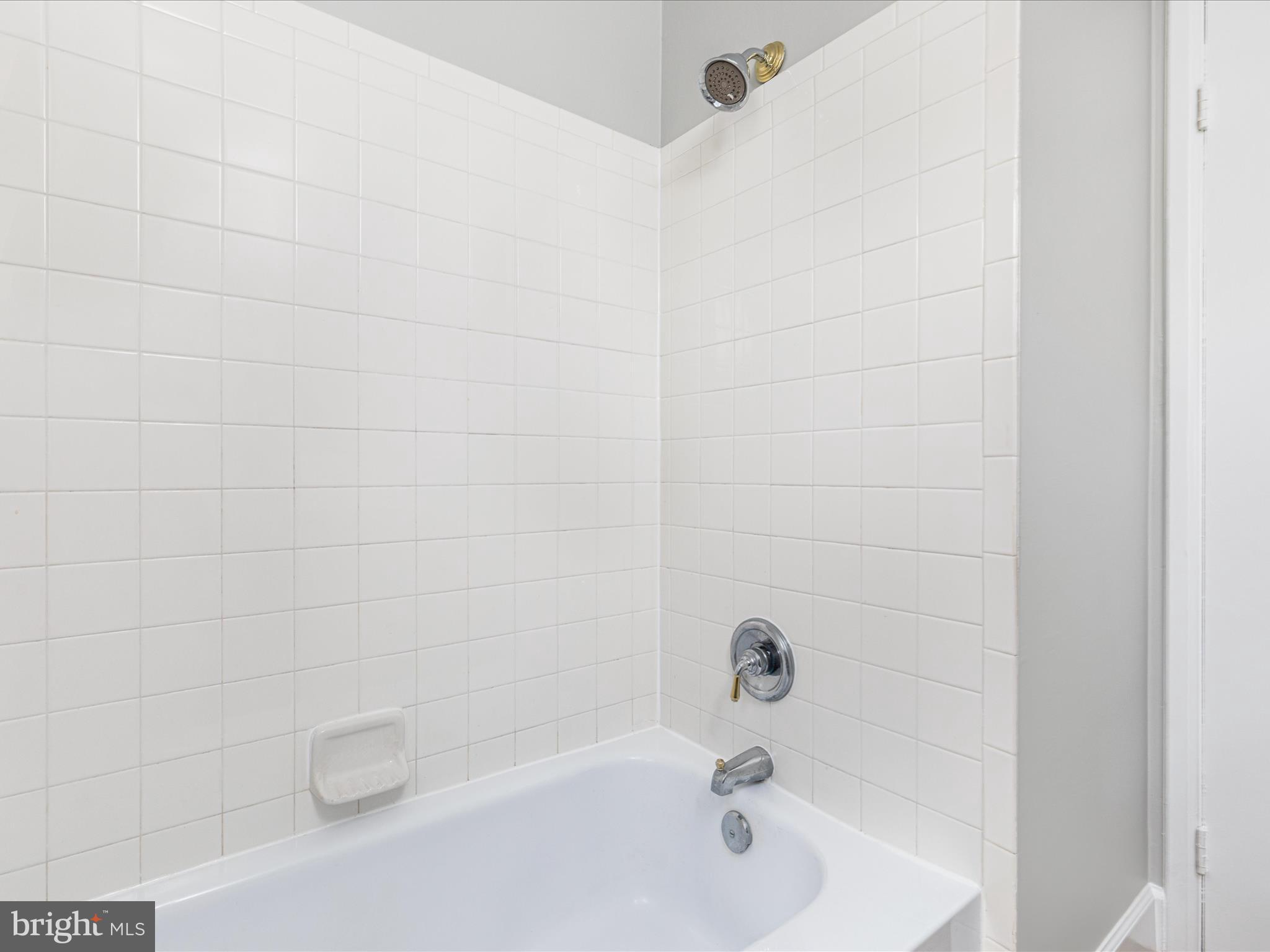 FAIRLINGTON MEADOWS - Residential