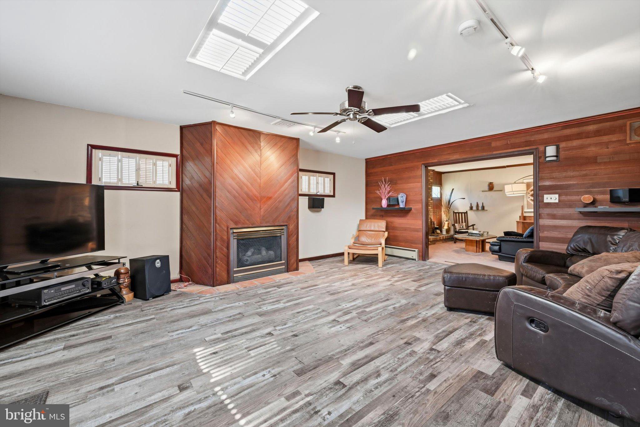 WELLINGTON DOWNES - Residential