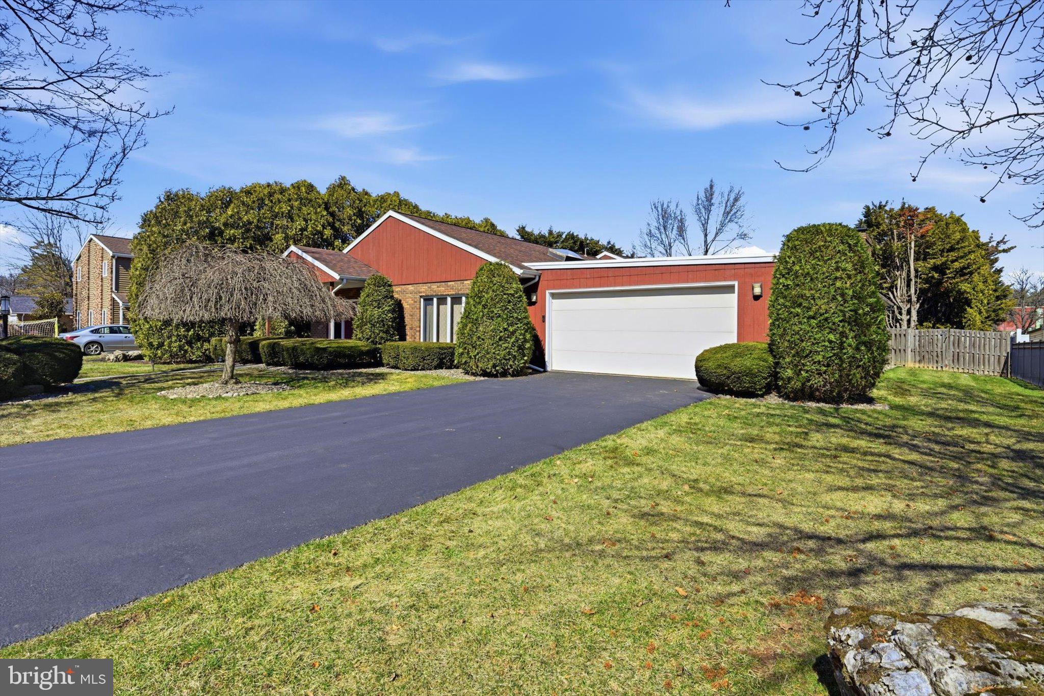 WELLINGTON DOWNES - Residential