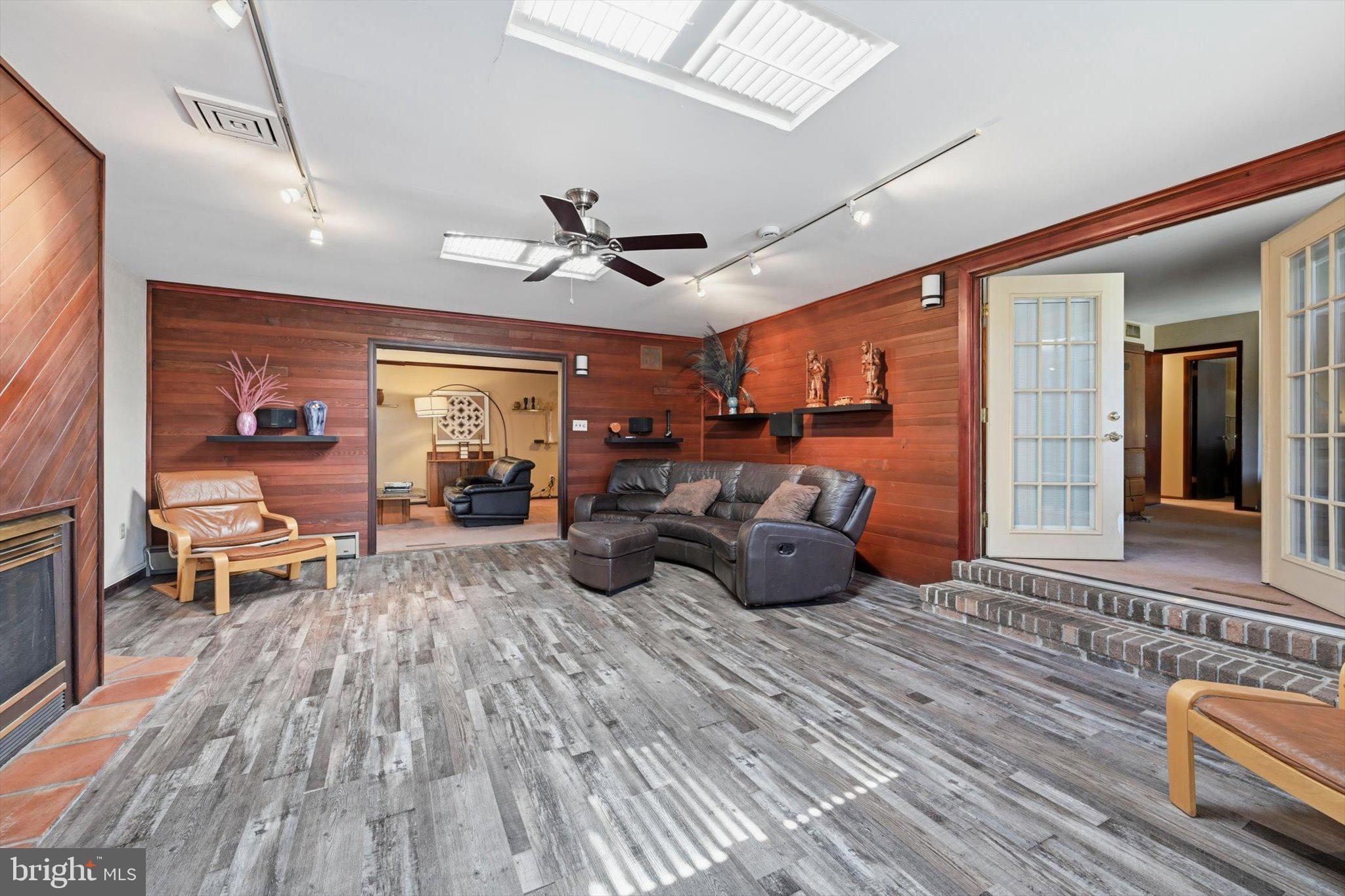 WELLINGTON DOWNES - Residential