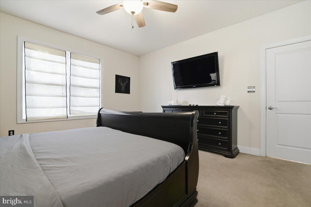 LAURELWOODS II - Residential
