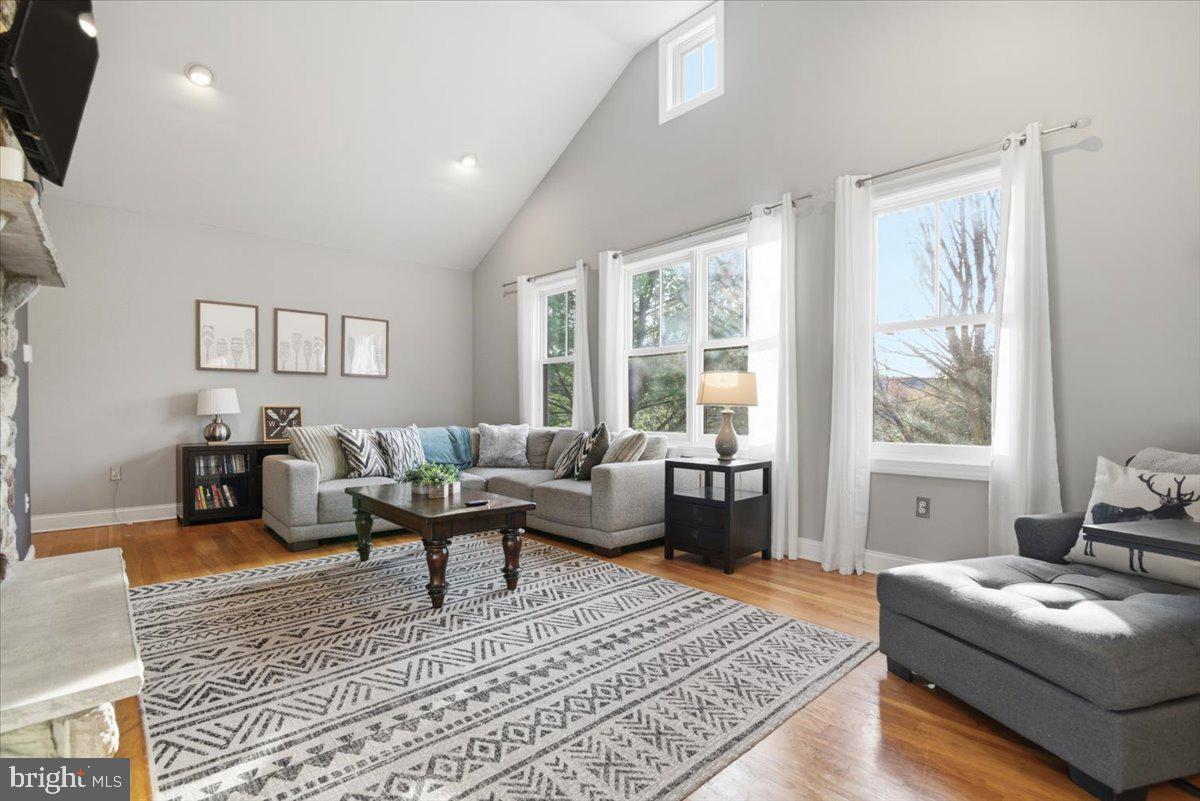 LAURELWOODS II - Residential
